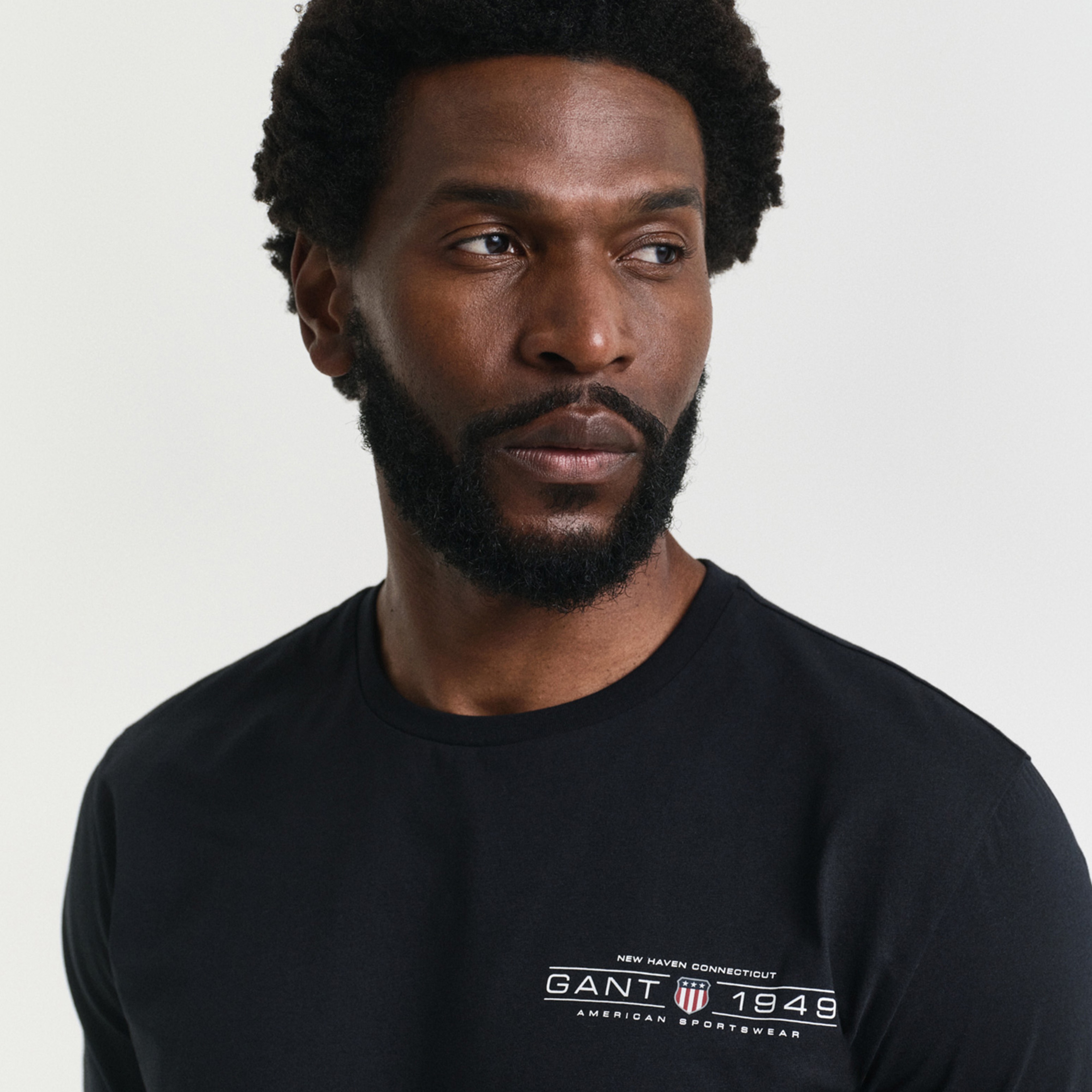 GANT Erkek Siyah Regular Fit Bisiklet Yaka Logolu T-Shirt