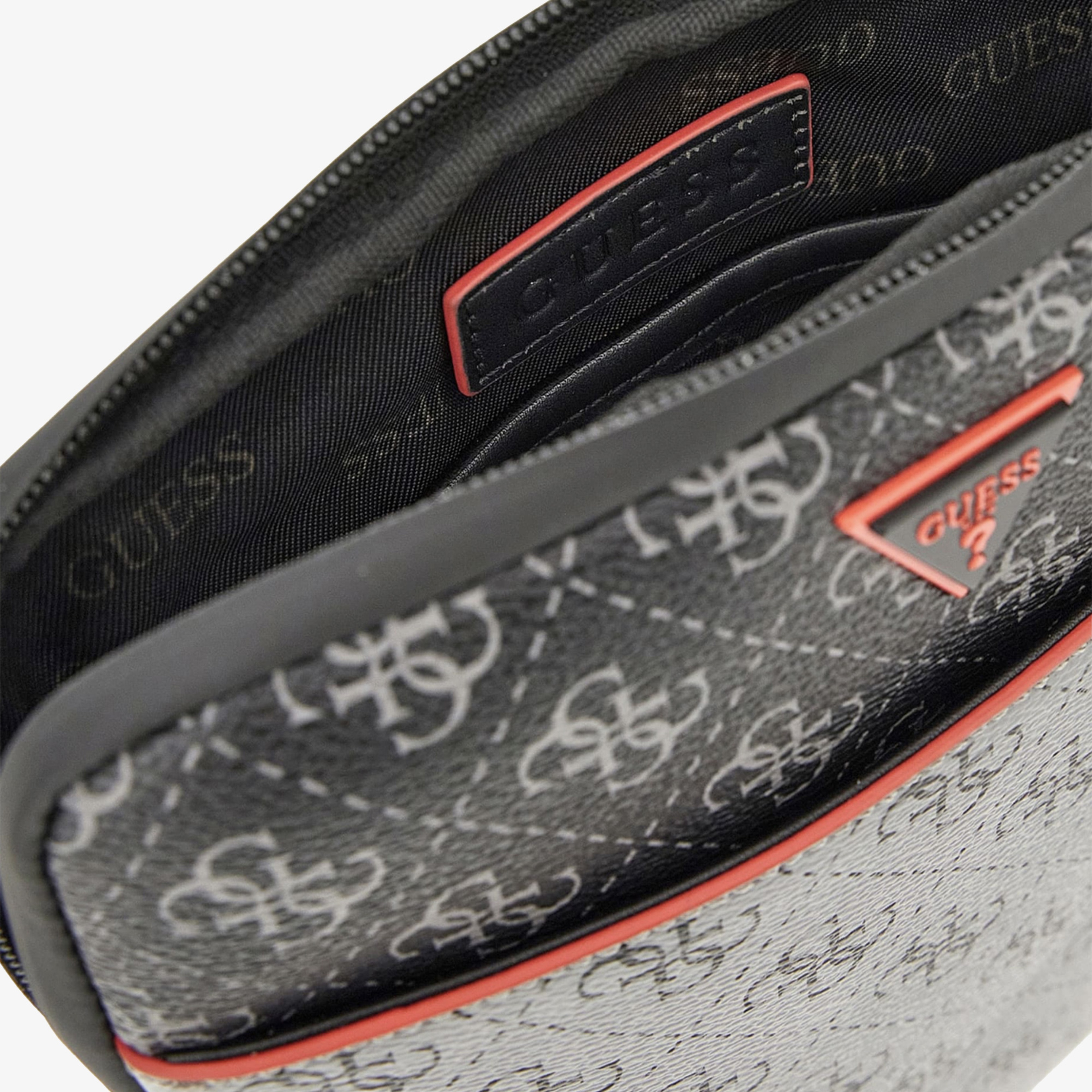 Guess Milano Compact Backup Milano Erkek Siyah Sırt Çantası