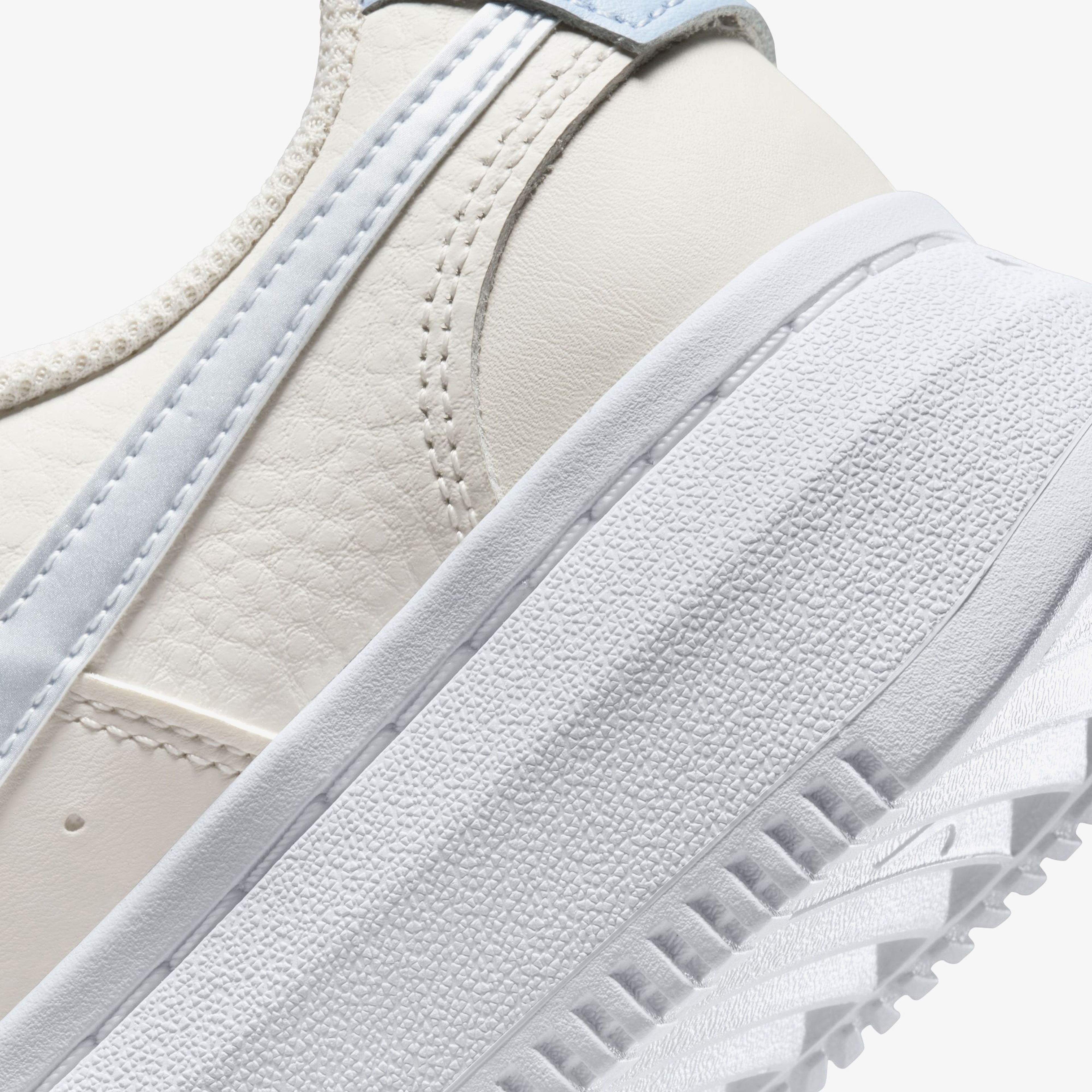 Nike Court Vision Alta Kadın Krem Sneaker