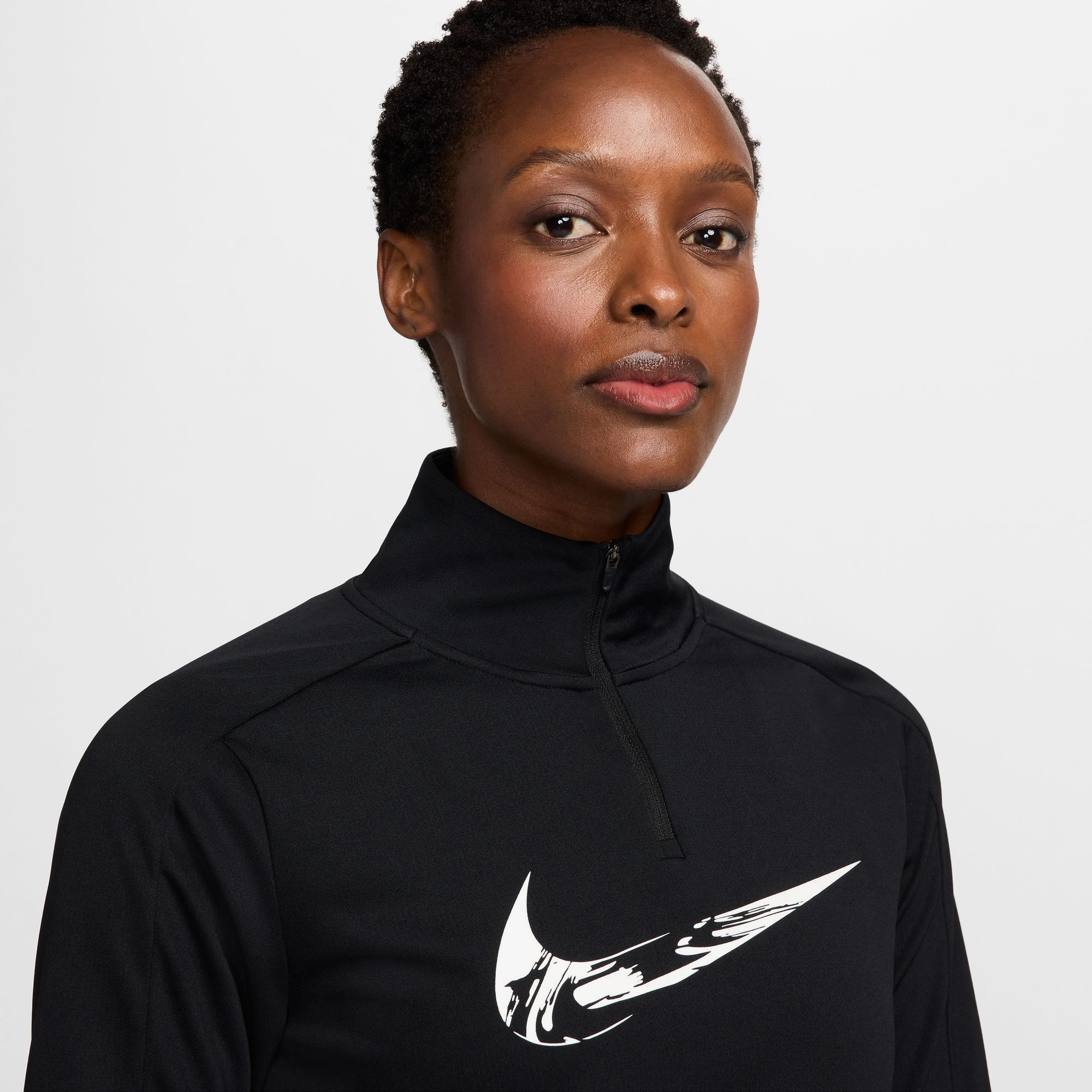 Nike Swoosh Dri Fit Kadın Siyah Antrenman Üstü