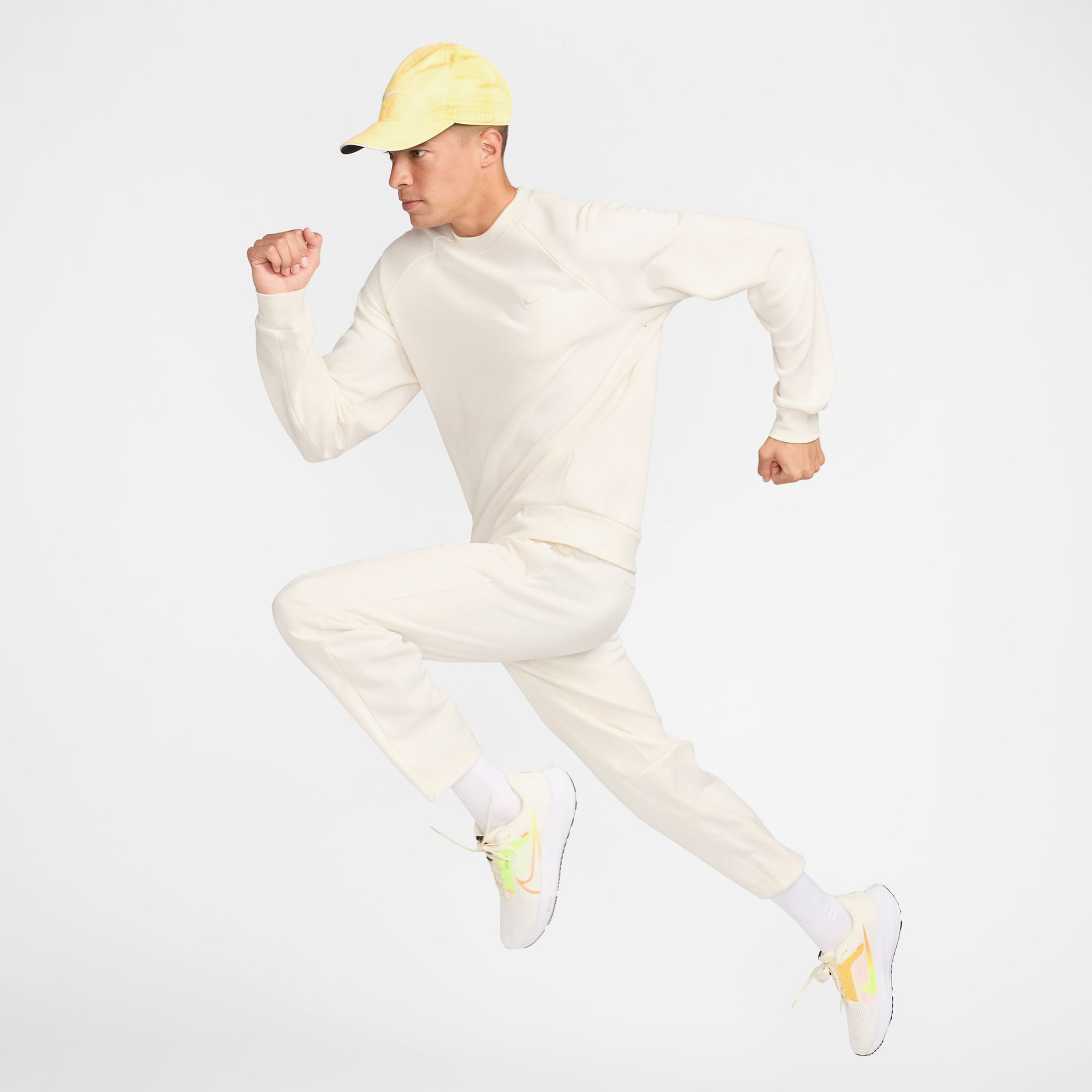 Nike Primary Dri-Fit Verstaile Crew Erkek Bej Günlük Sweatshirt