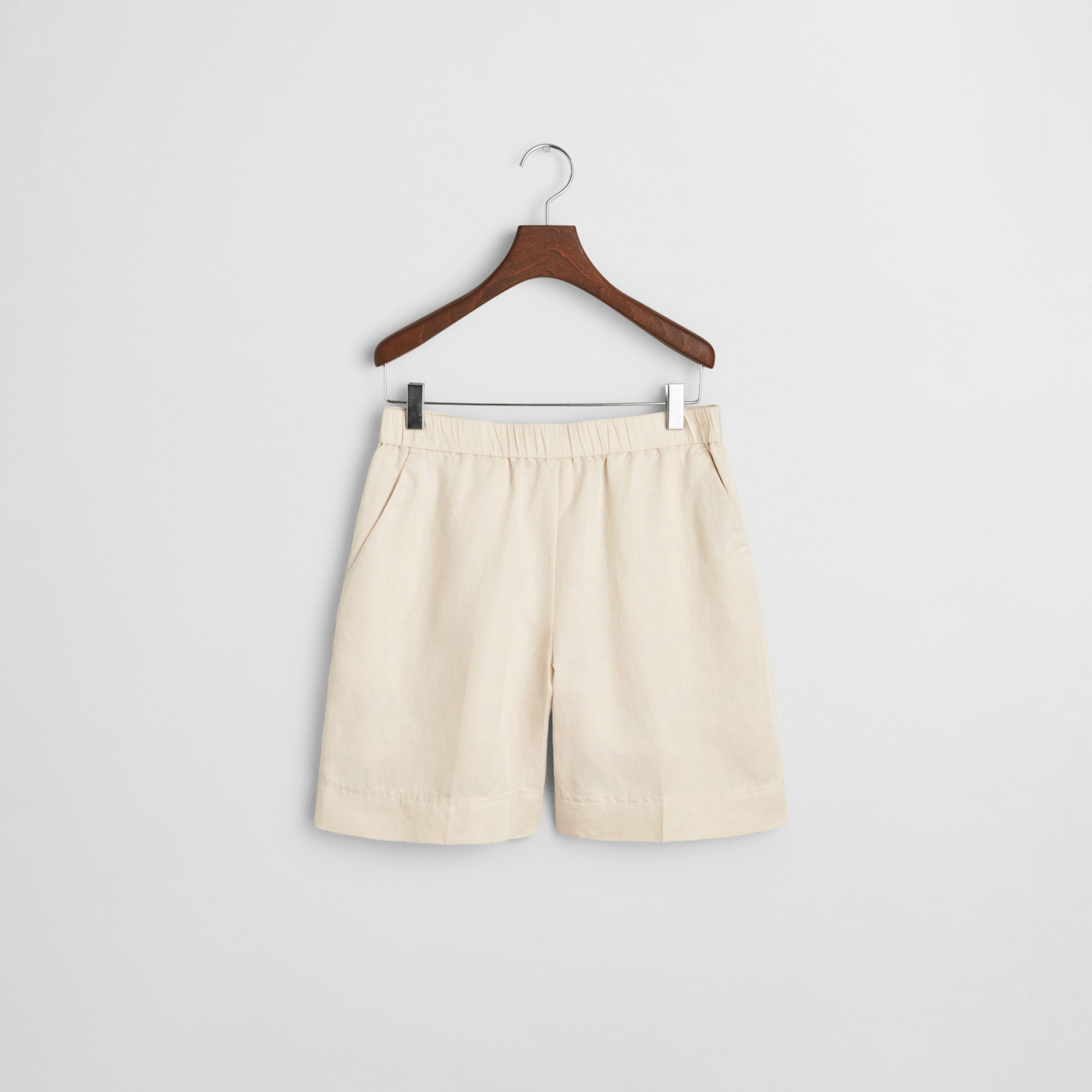 GANT Kadın Krem Relaxed Fit Keten Şort