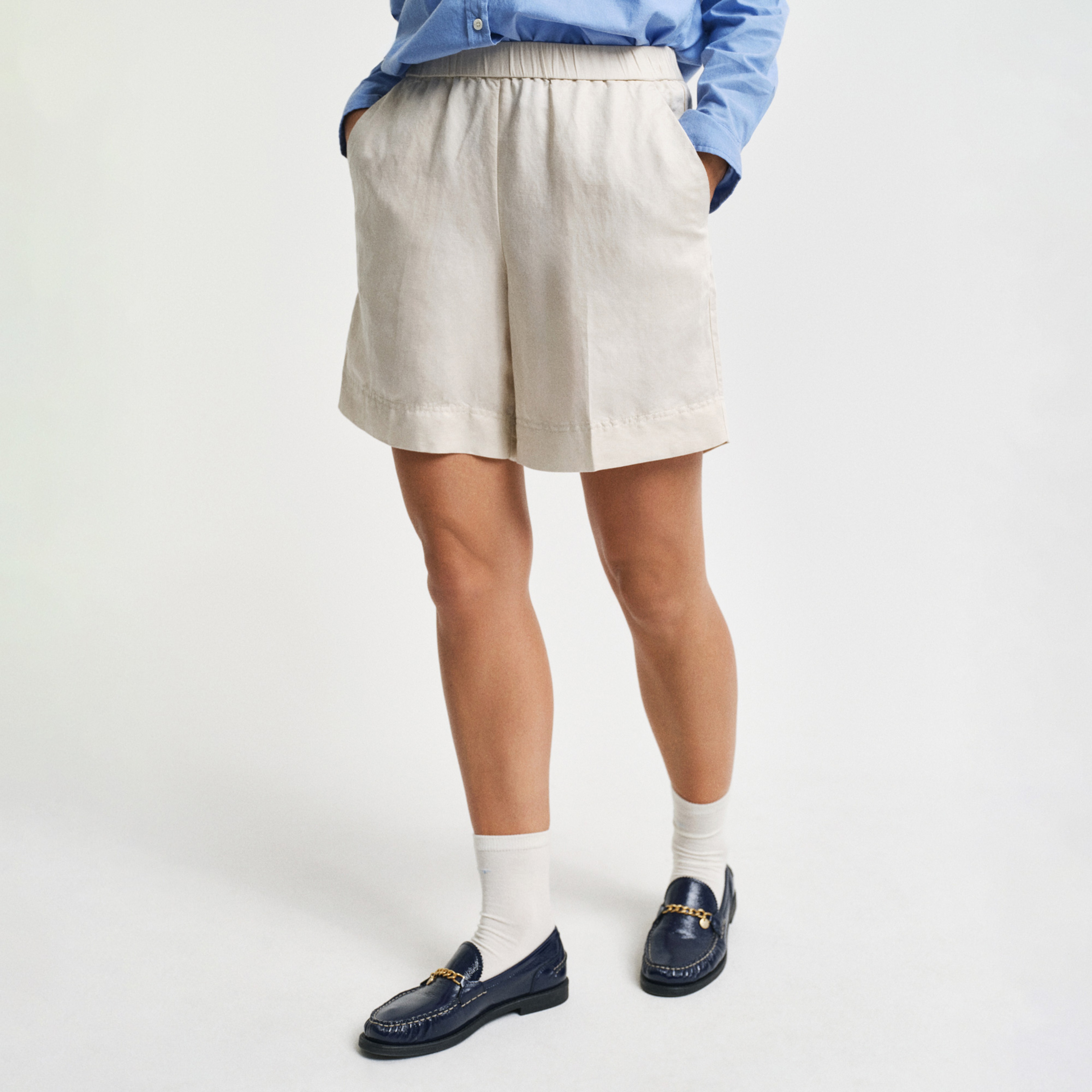 GANT Kadın Krem Relaxed Fit Keten Şort