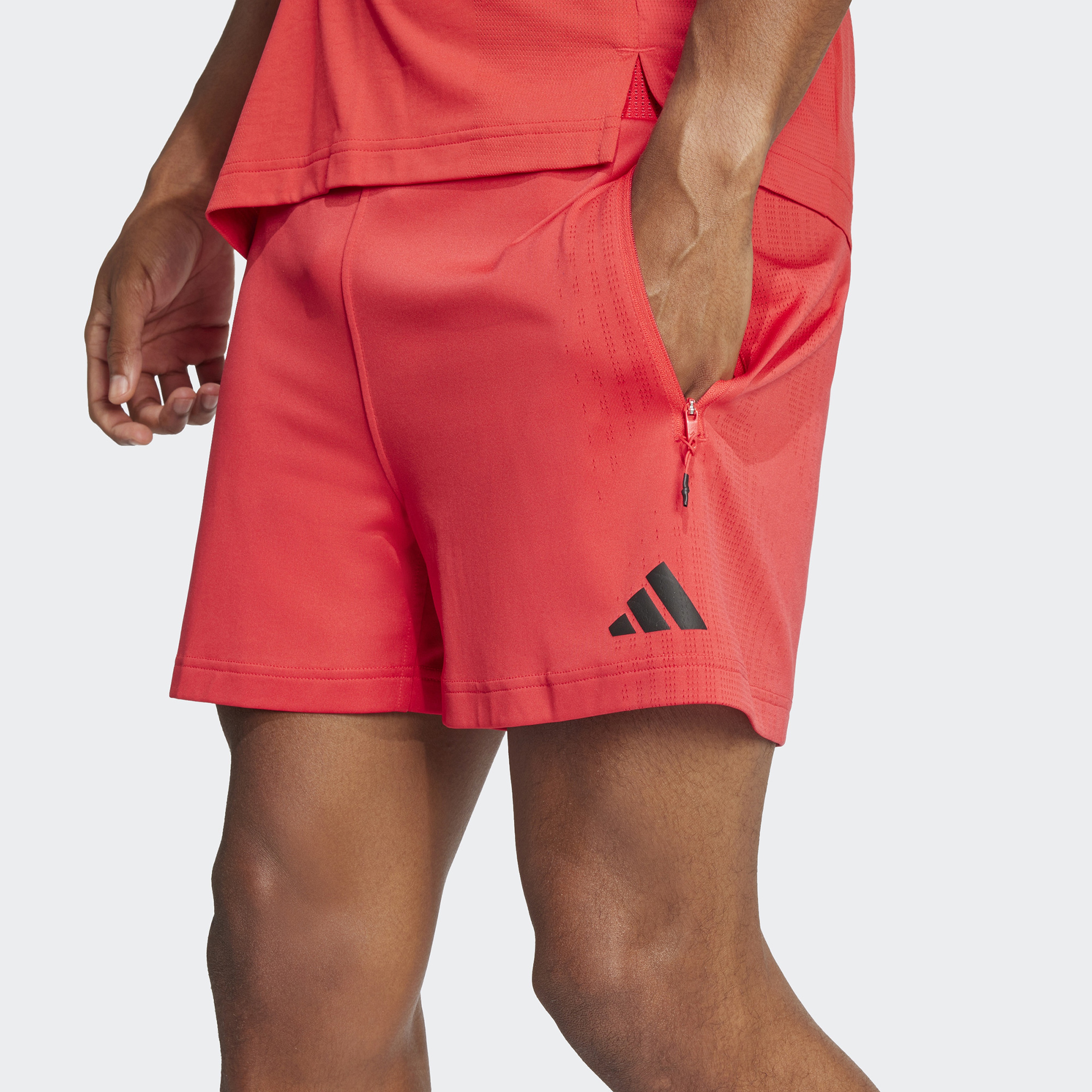 adidas Archill Erkek Kırmızı Antrenman Şortu