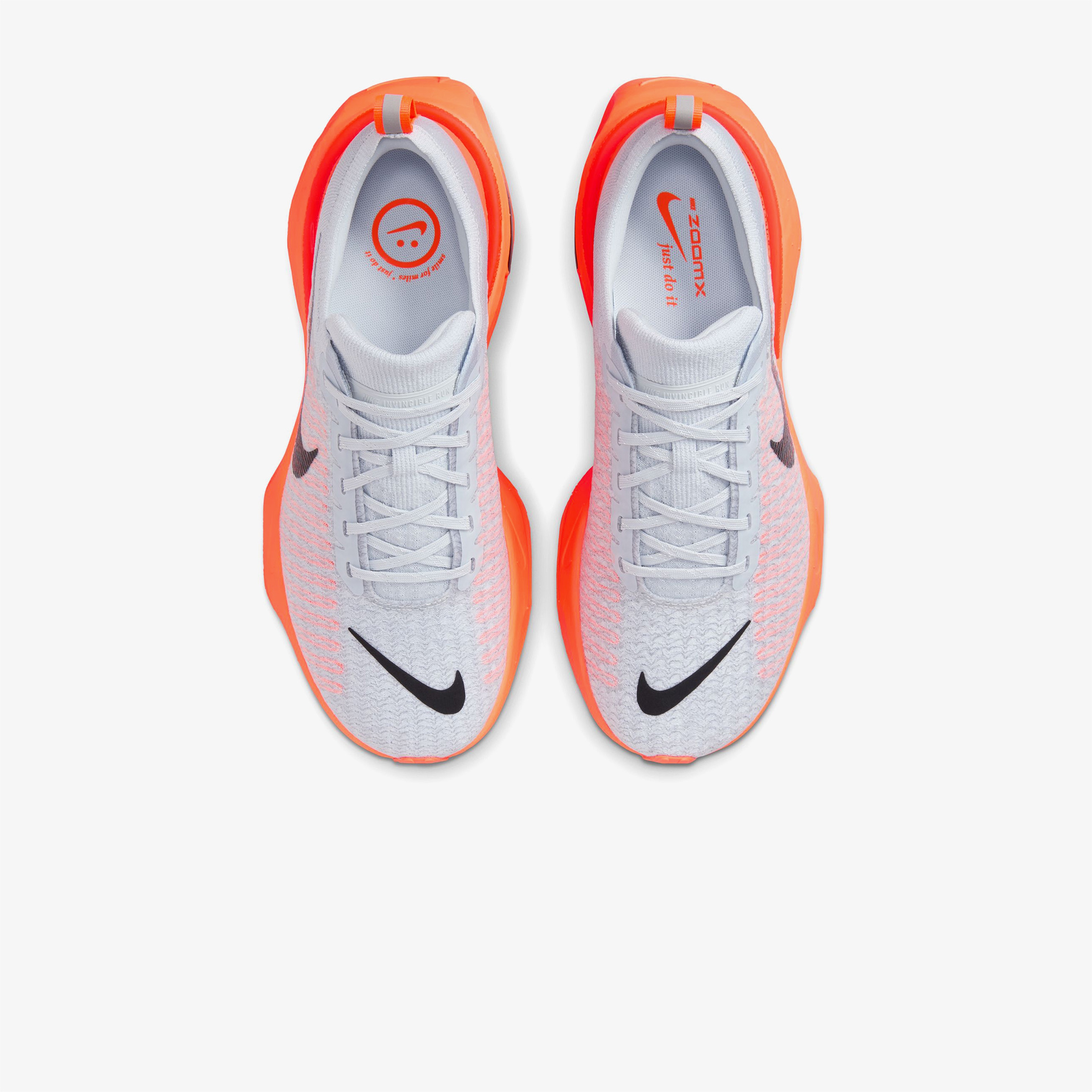 Nike ZoomX Invincible 3 Erkek GriKoşu Ayakkabısı
