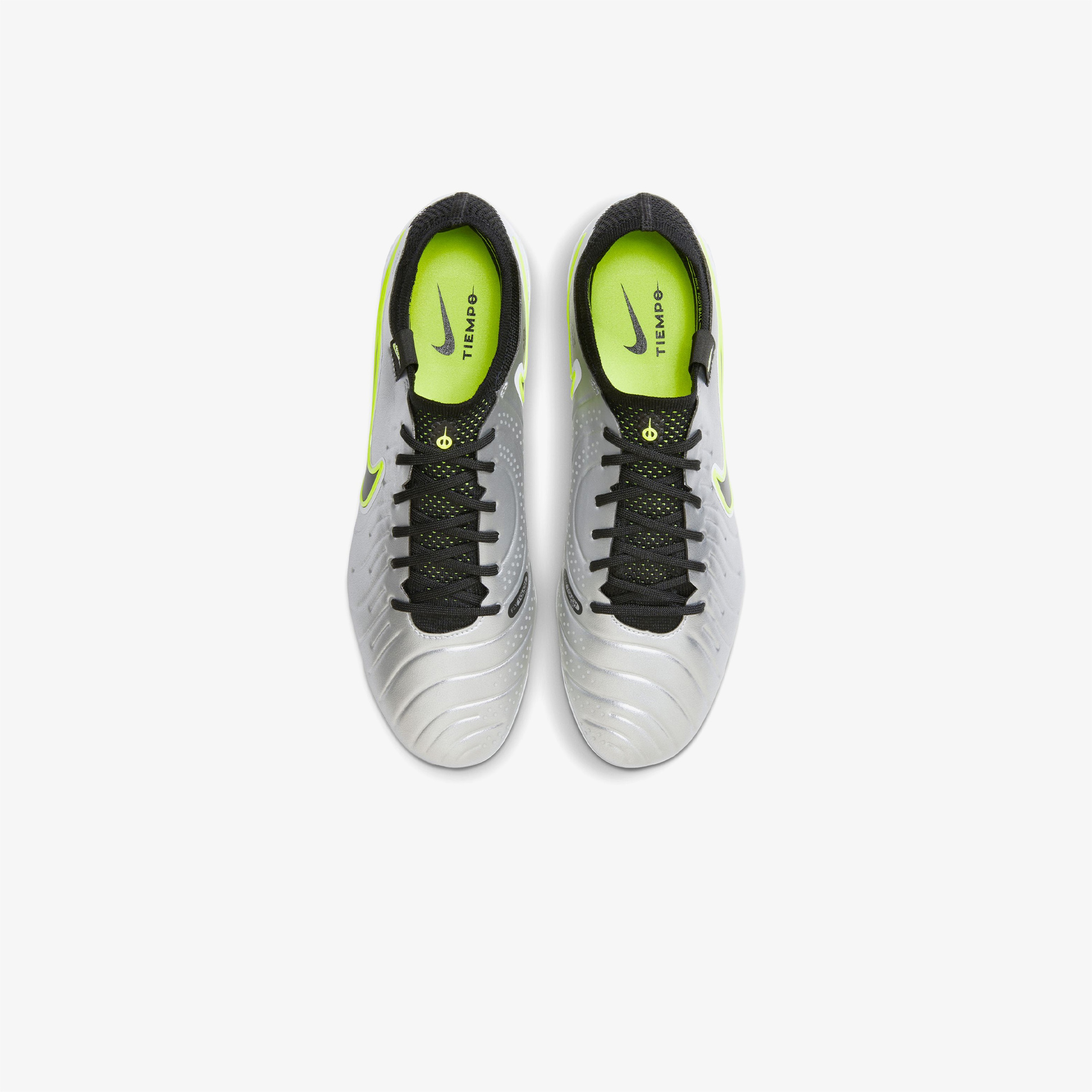 Nike Erkek Gri Çim Saha Kramponu