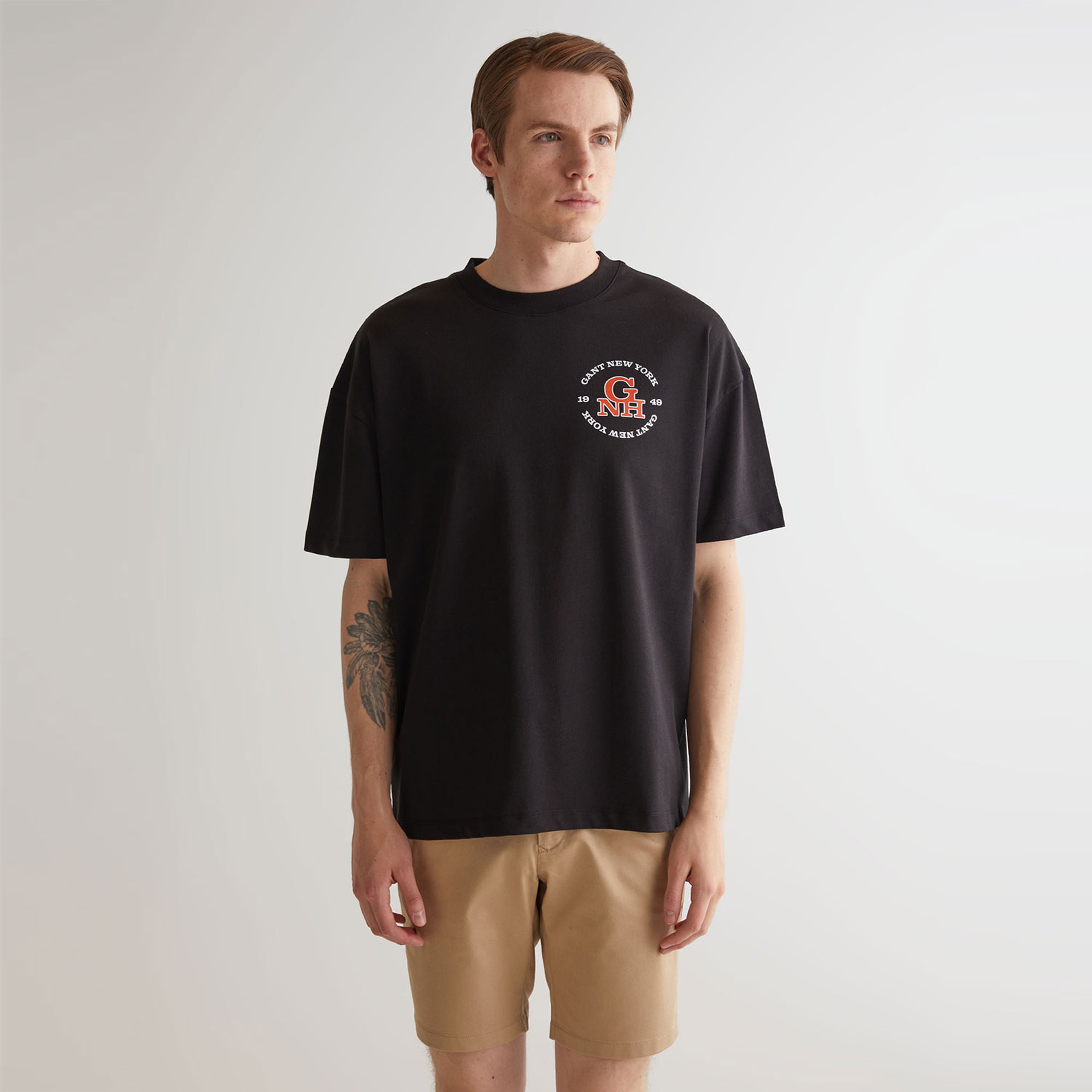 GANT Erkek Siyah Oversize Fit Bisiklet Yaka Logolu T-shirt