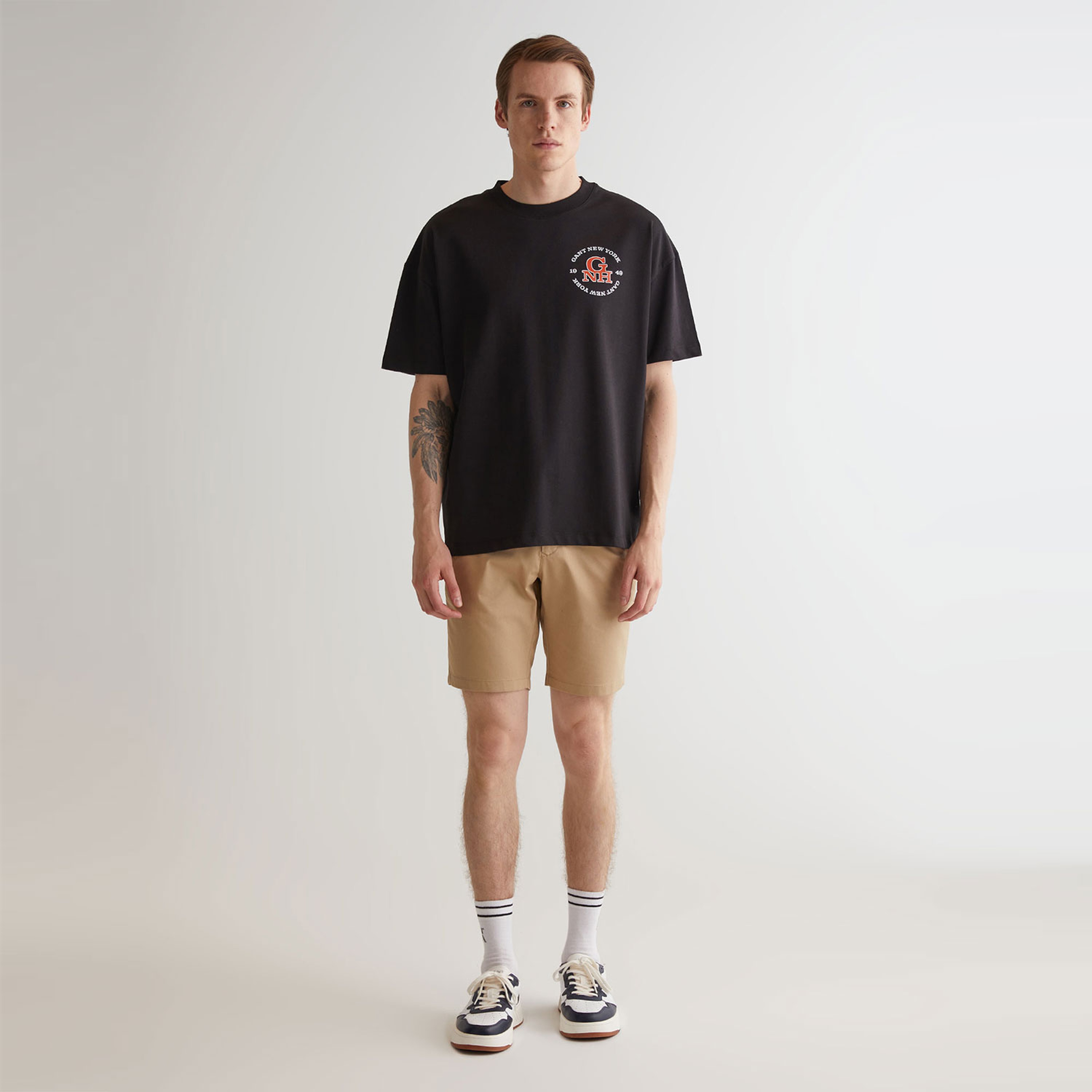 GANT Erkek Siyah Oversize Fit Bisiklet Yaka Logolu T-shirt