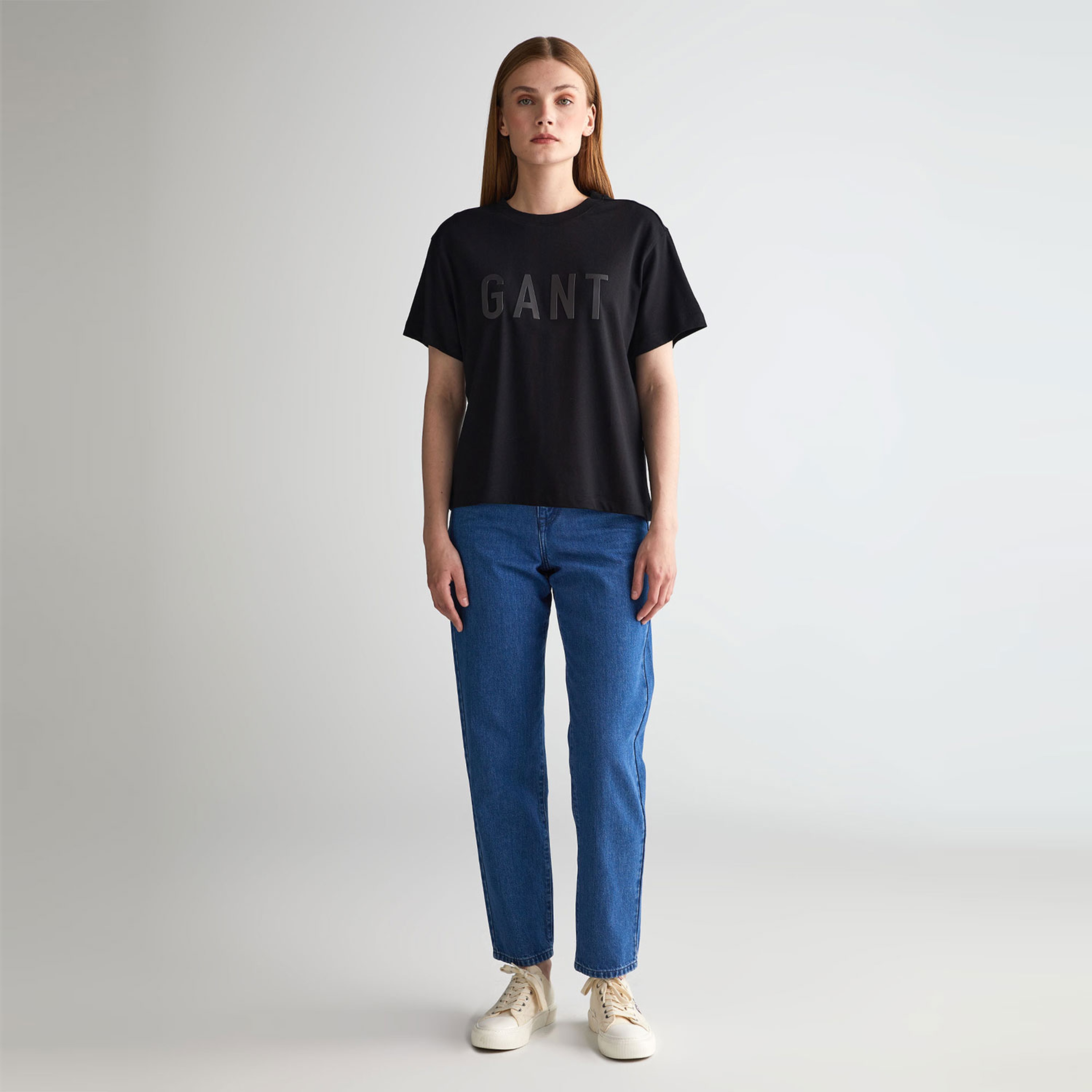 GANT Kadın Siyah Oversize Fit Bisiklet Yaka Logolu T-shirt