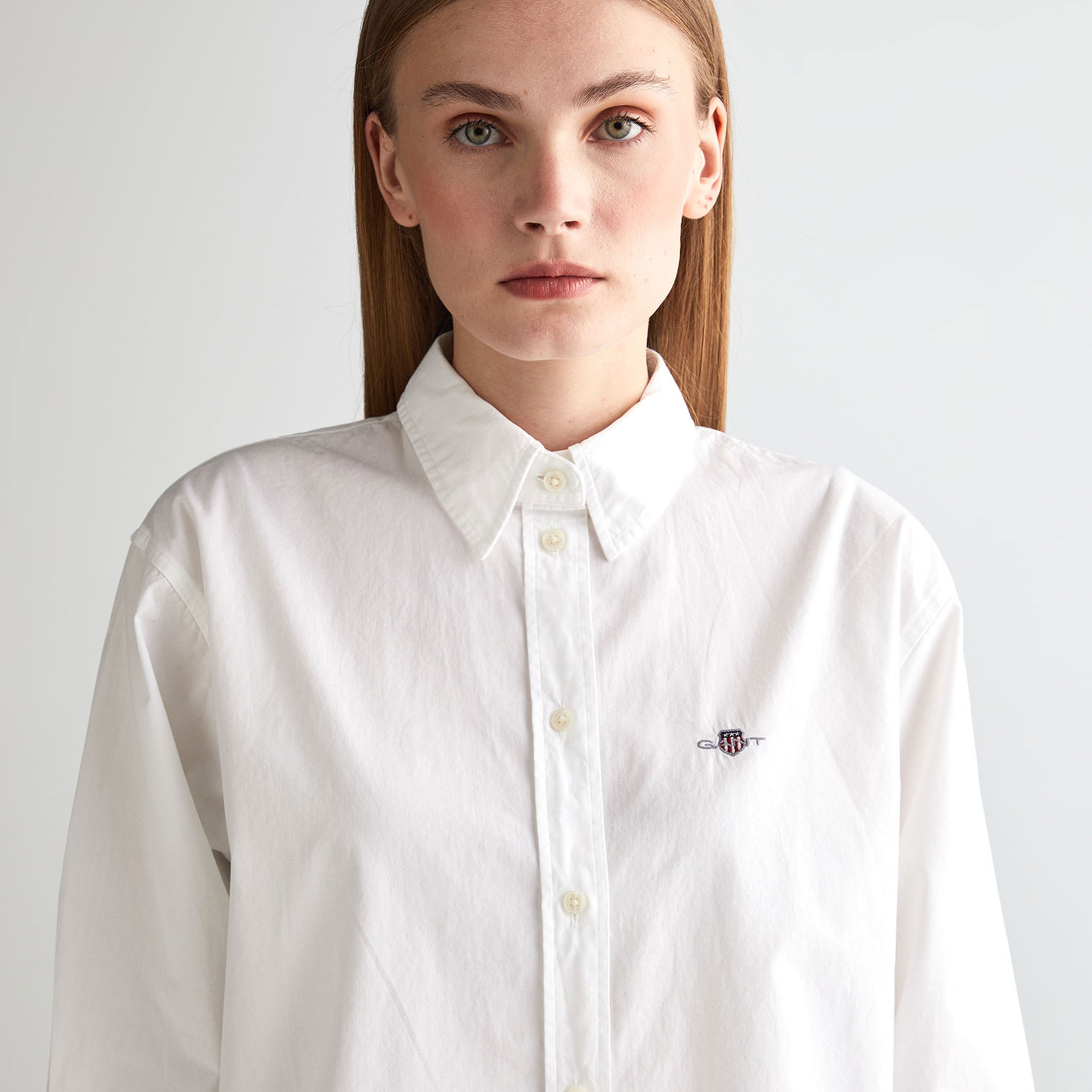 GANT Kadın Beyaz Oversize Fit Klasik Yaka Gömlek