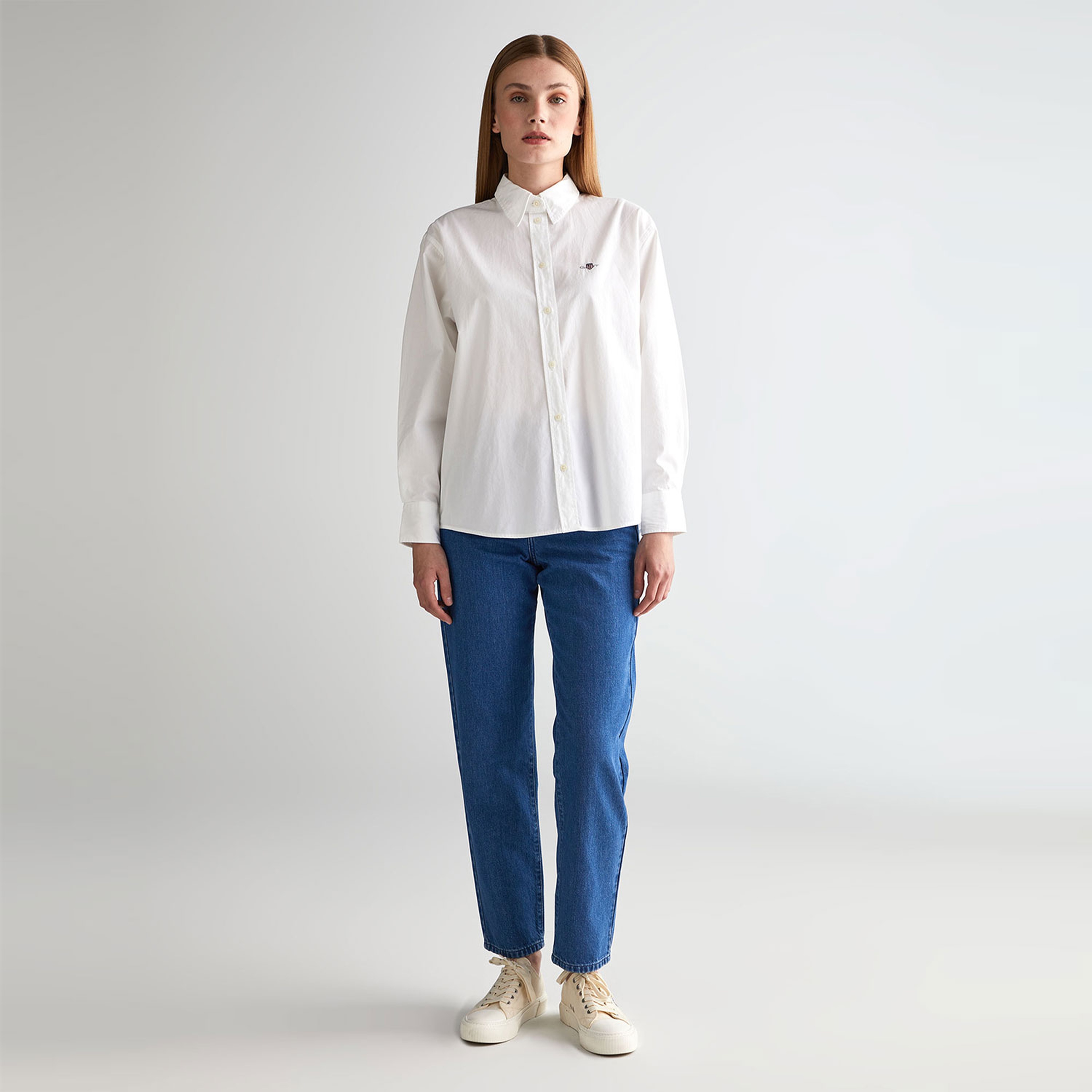GANT Kadın Beyaz Oversize Fit Klasik Yaka Gömlek