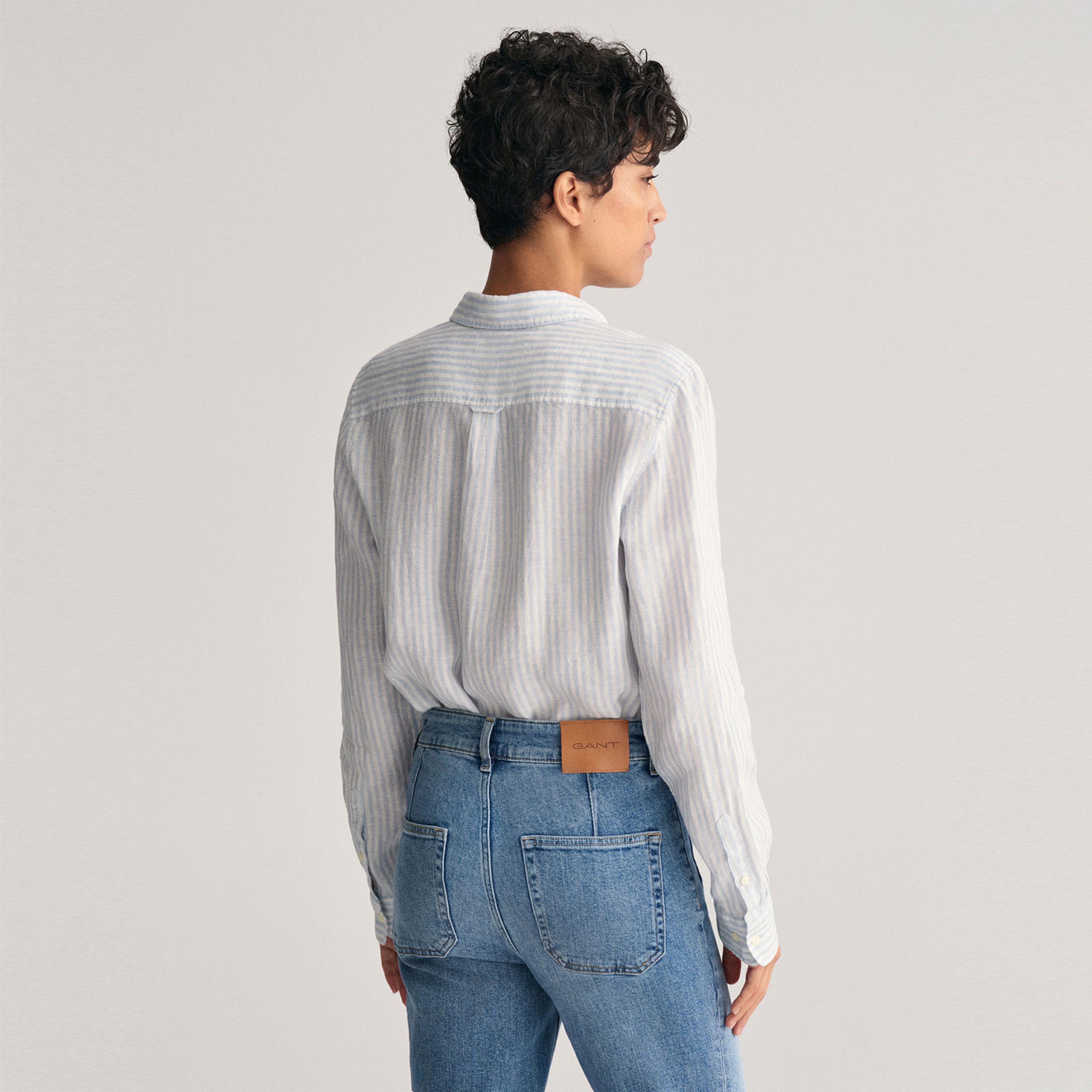 GANT Kadın Mavi Regular Fit Klasik Yaka Çizgili Keten Gömlek
