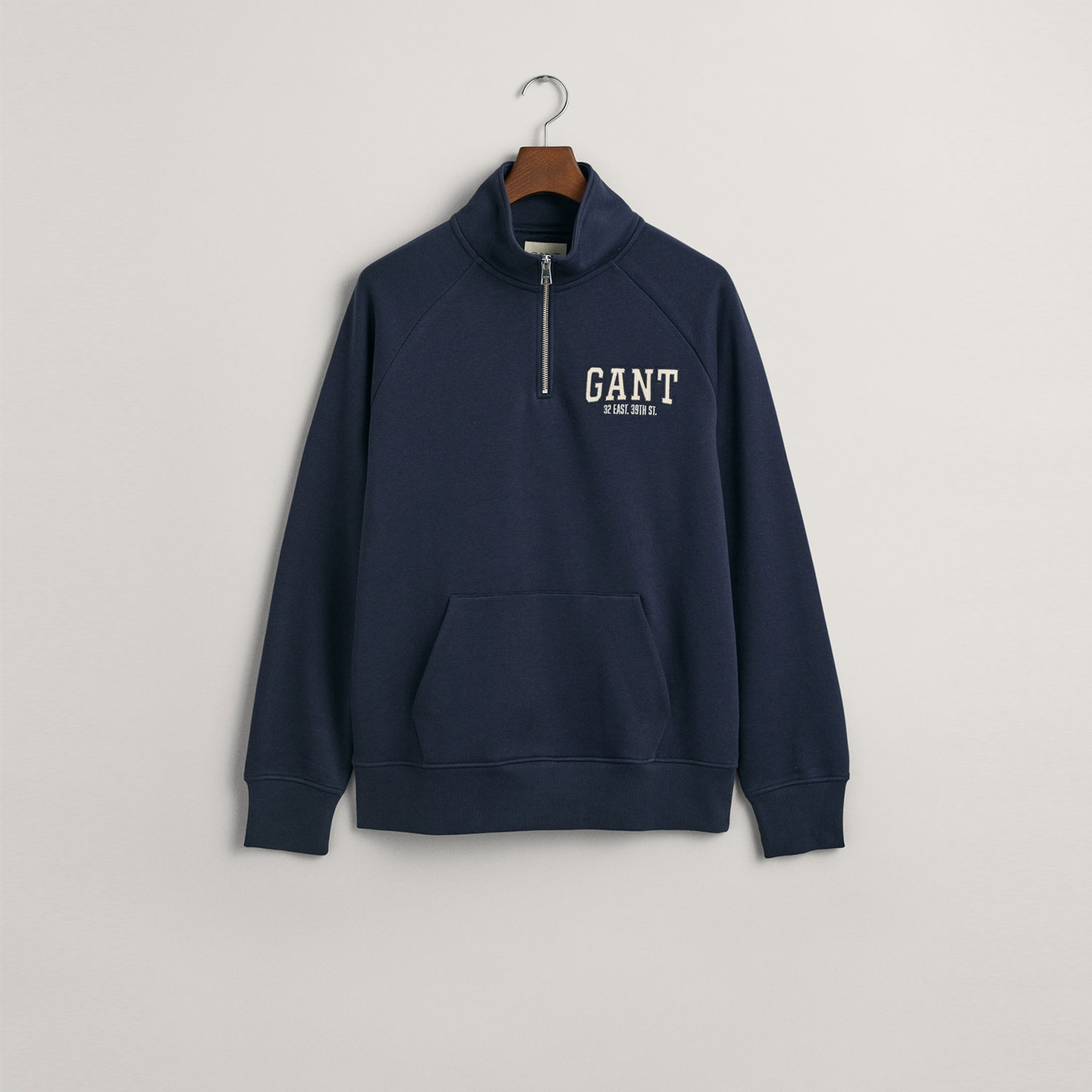 GANT Erkek Lacivert Regular Fit Yarım Fermuarlı Logolu Sweatshirt
