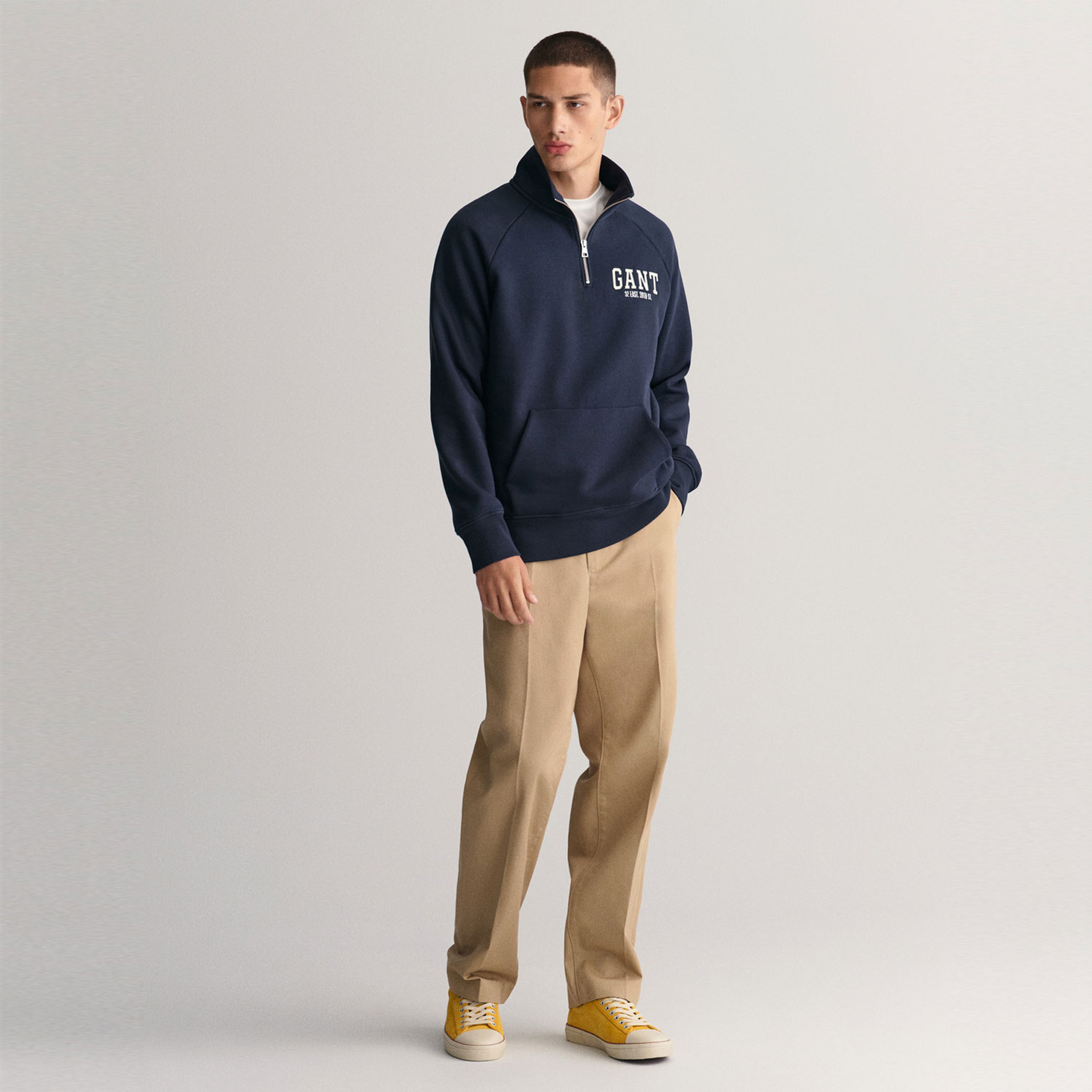 GANT Erkek Lacivert Regular Fit Yarım Fermuarlı Logolu Sweatshirt