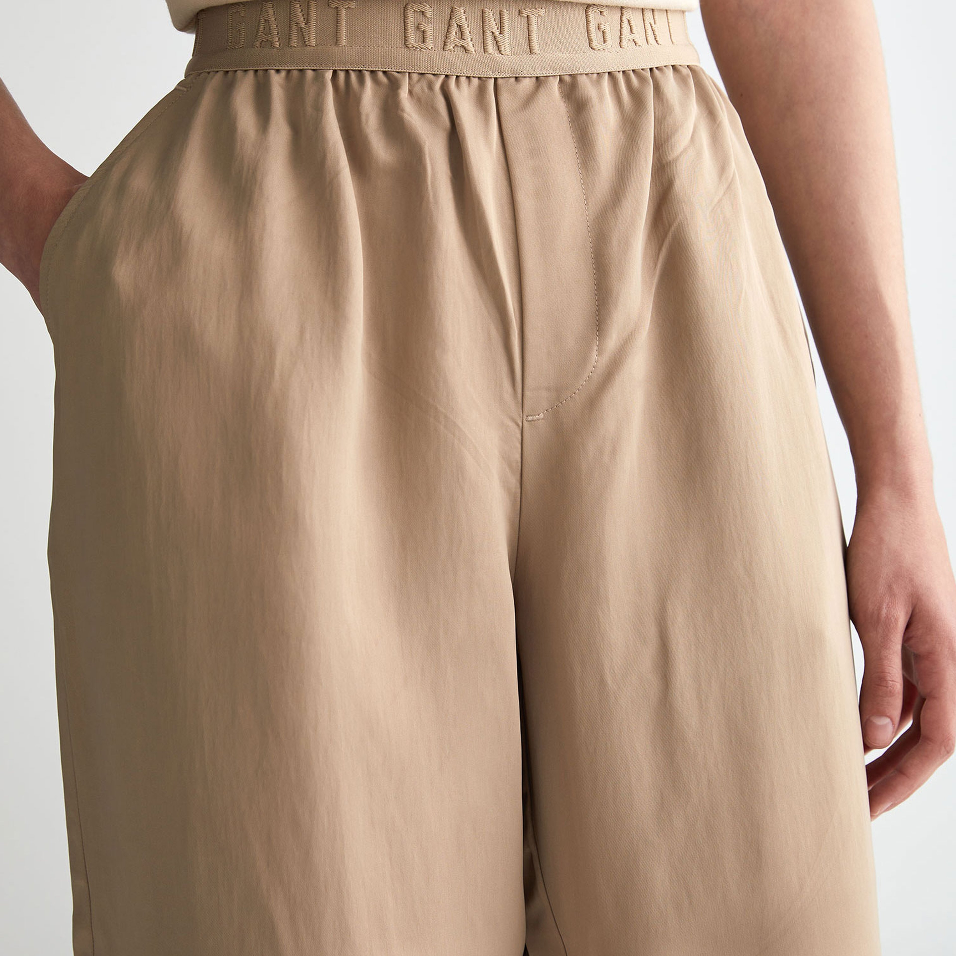 GANT Kadın Bej Regular Fit Pantolon