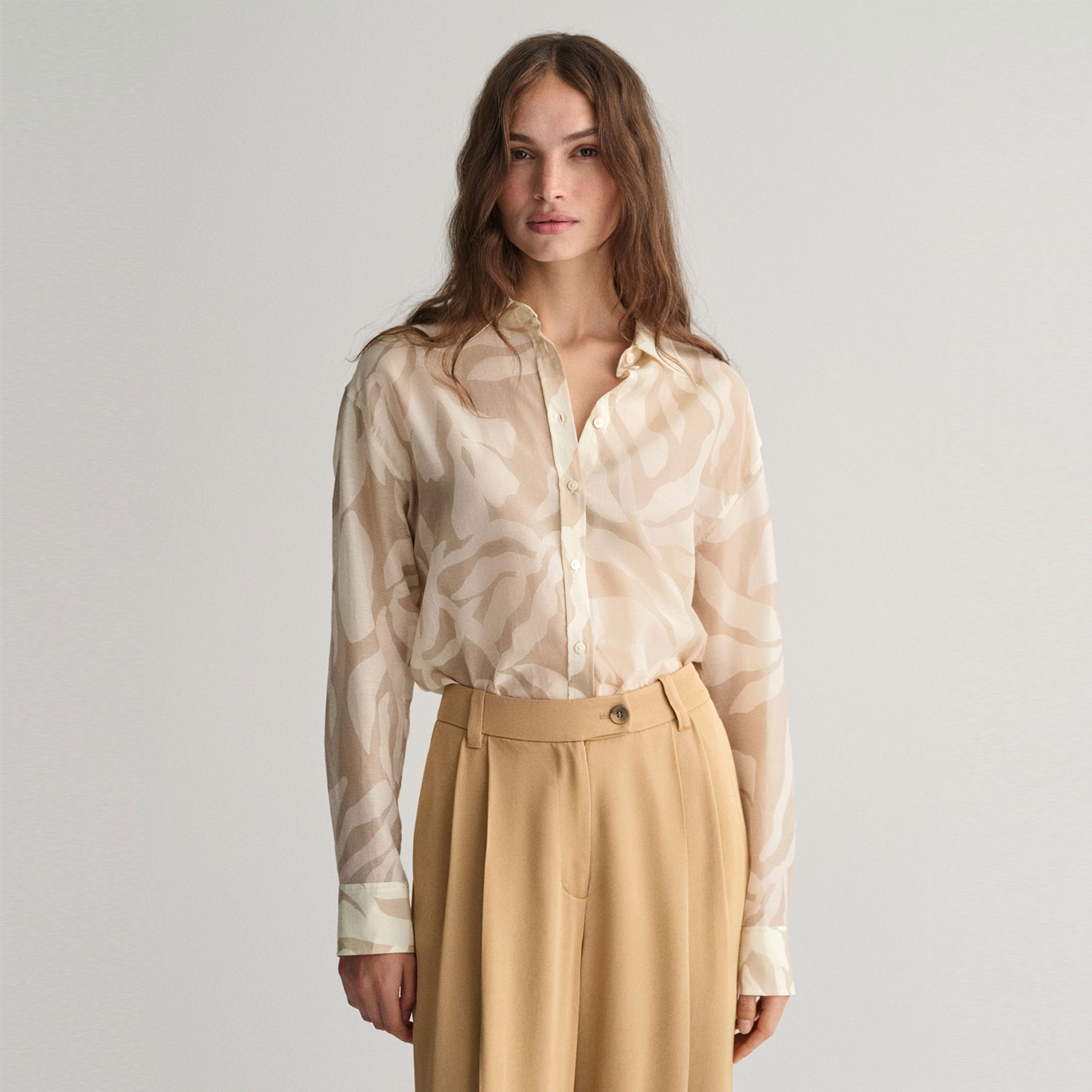 GANT Kadın Bej Relaxed Fit Klasik Yaka Desenli Gömlek