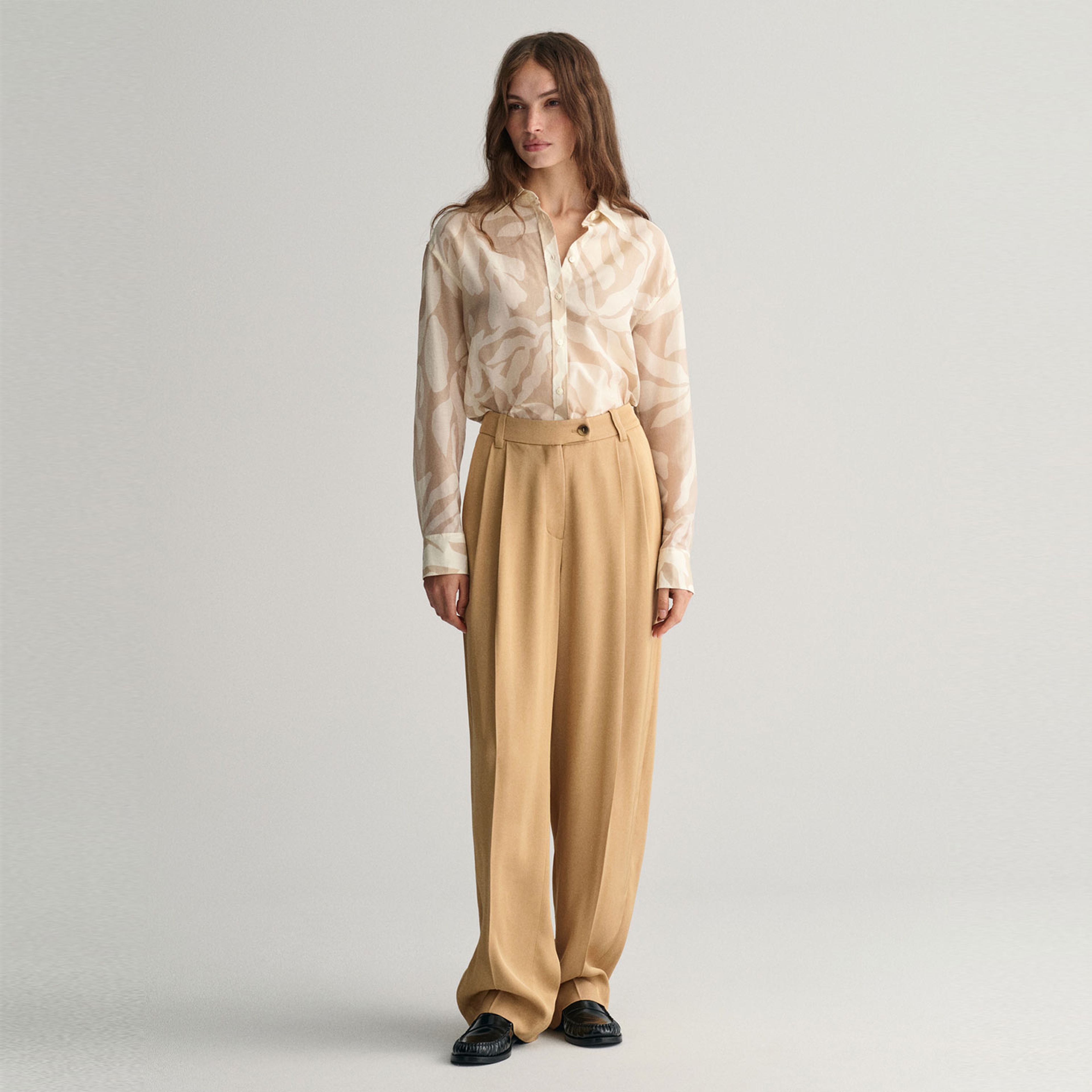 GANT Kadın Bej Relaxed Fit Klasik Yaka Desenli Gömlek