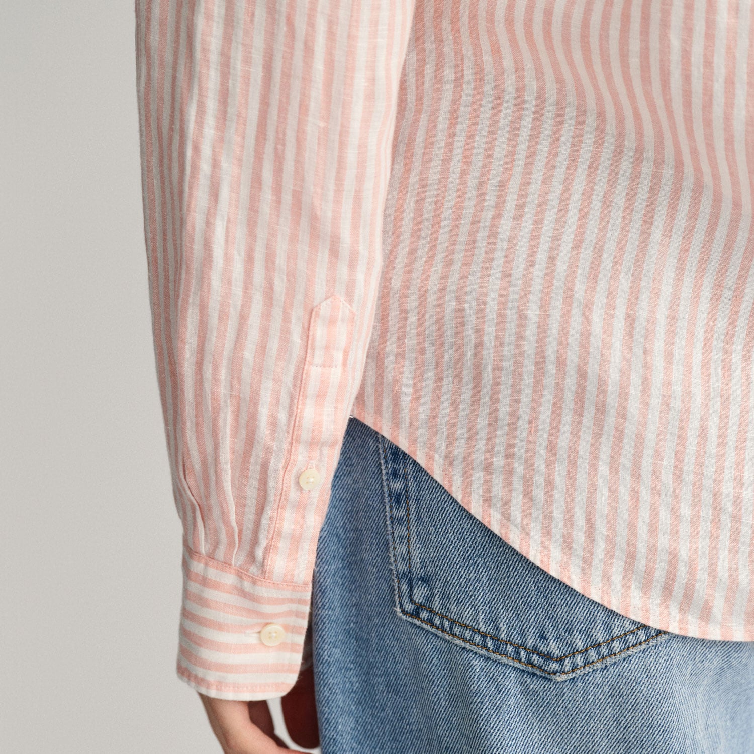 GANT Kadın Pembe Regular Fit Klasik Yaka Çizgili Keten Gömlek