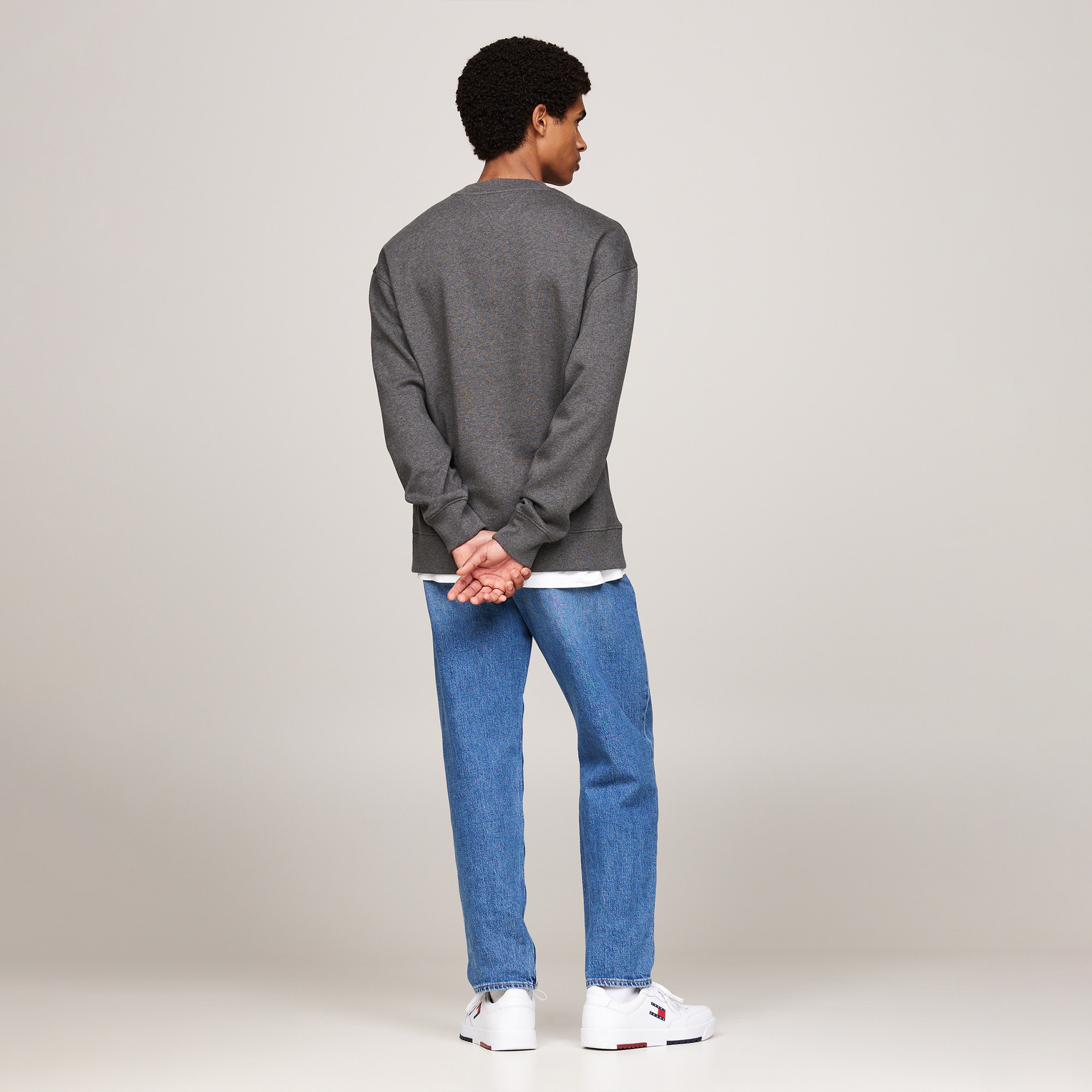 Tommy Jeans Erkek Gri Sweatshirt