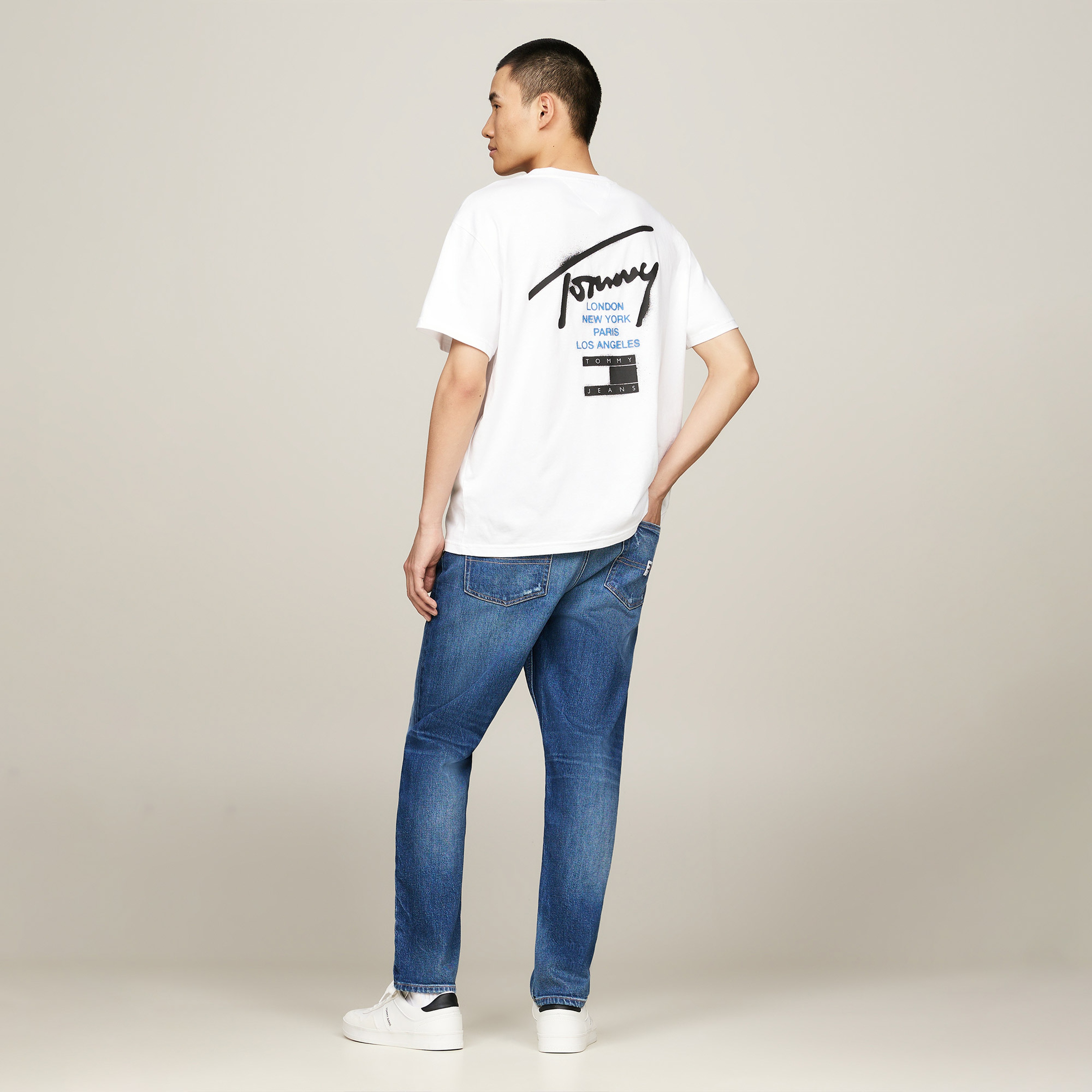 Tommy Jeans Reg Graffiti Erkek Beyaz T-Shirt