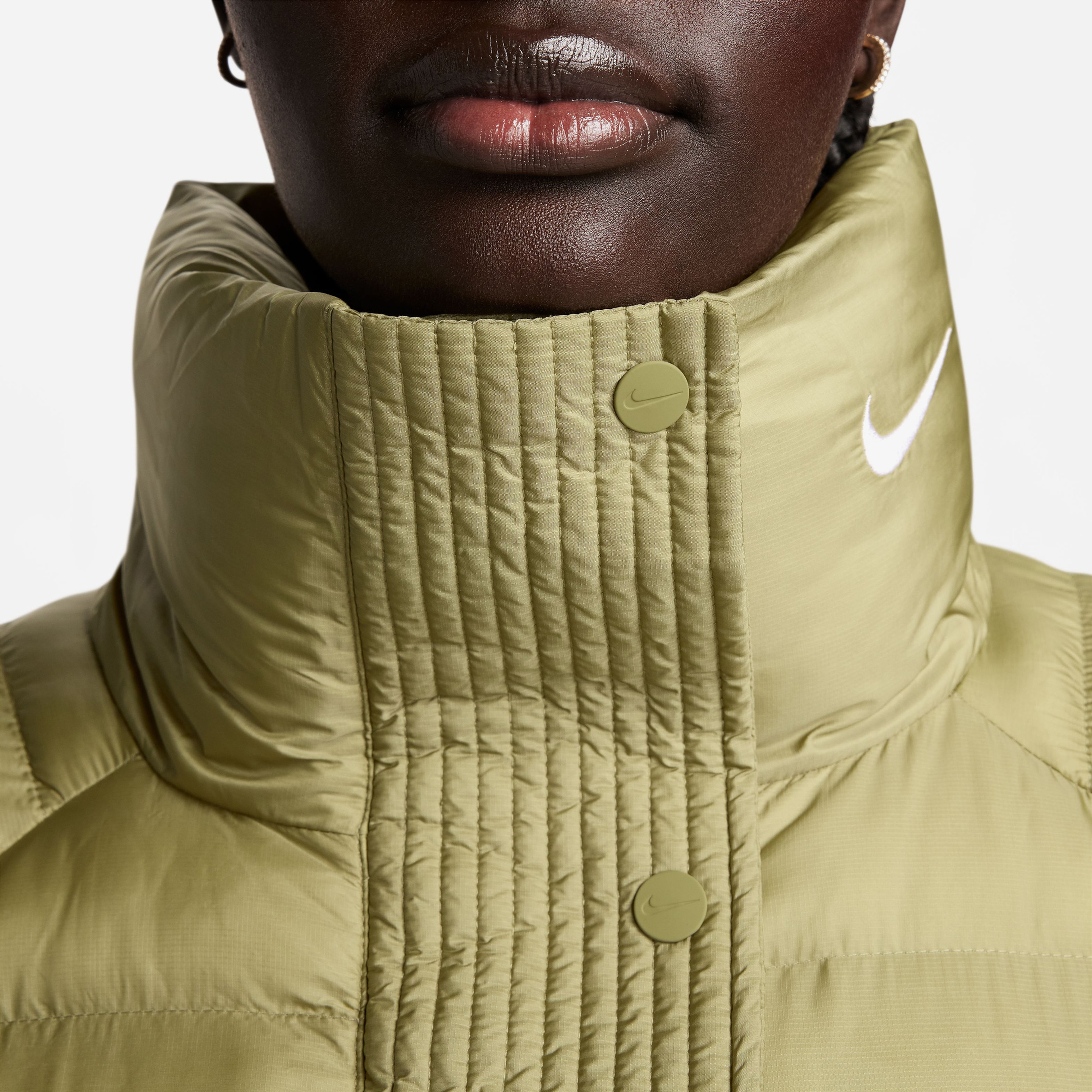 Nike Sportswear Essentials Swoosh Puffer PrimaLoft® Kadın Haki Mont