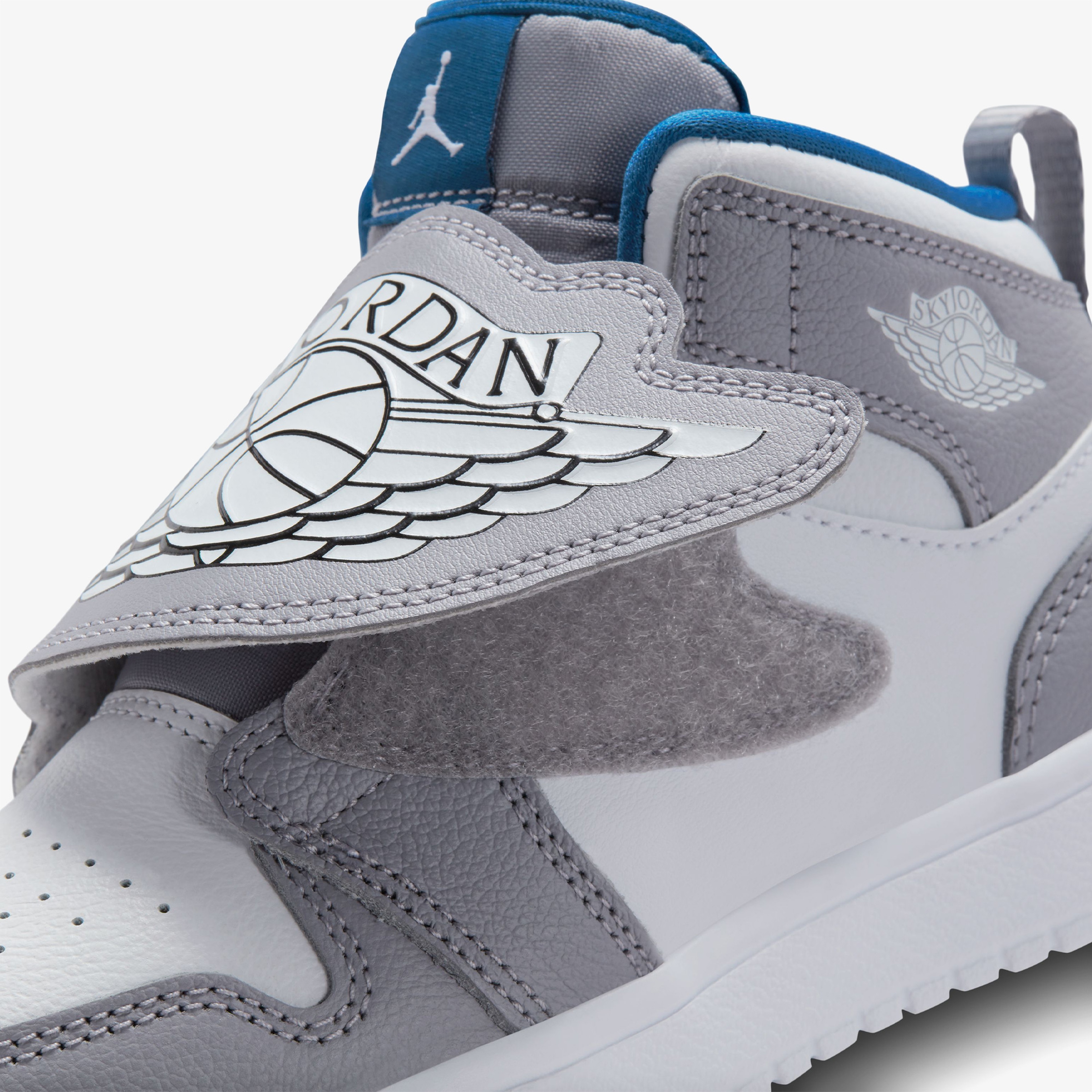 Jordan 1 Sky Çocuk Gri Spor Ayakkabı