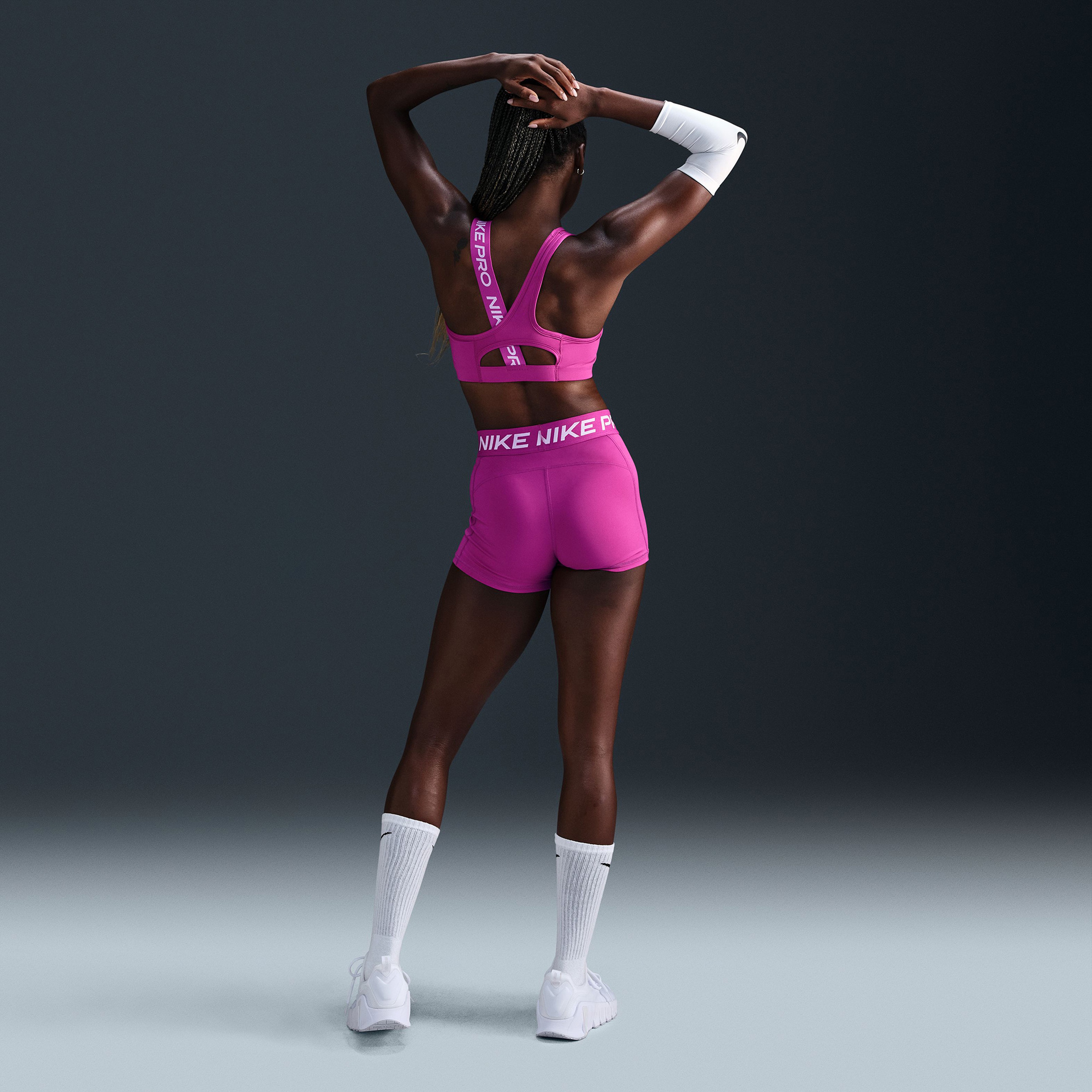 Nike Pro Swoosh Asimetrik Kadın Mor Bra