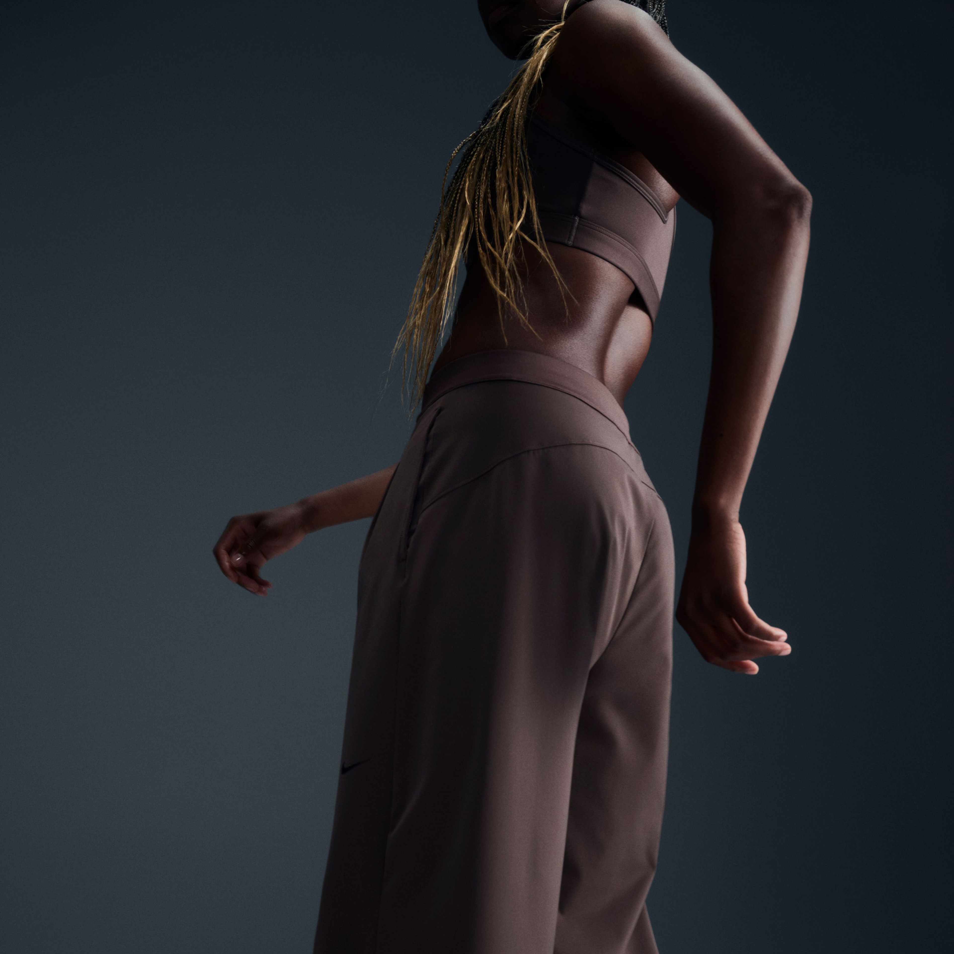 Nike Dri-Fit Bliss Kadın Kahverengi Eşofman Altı