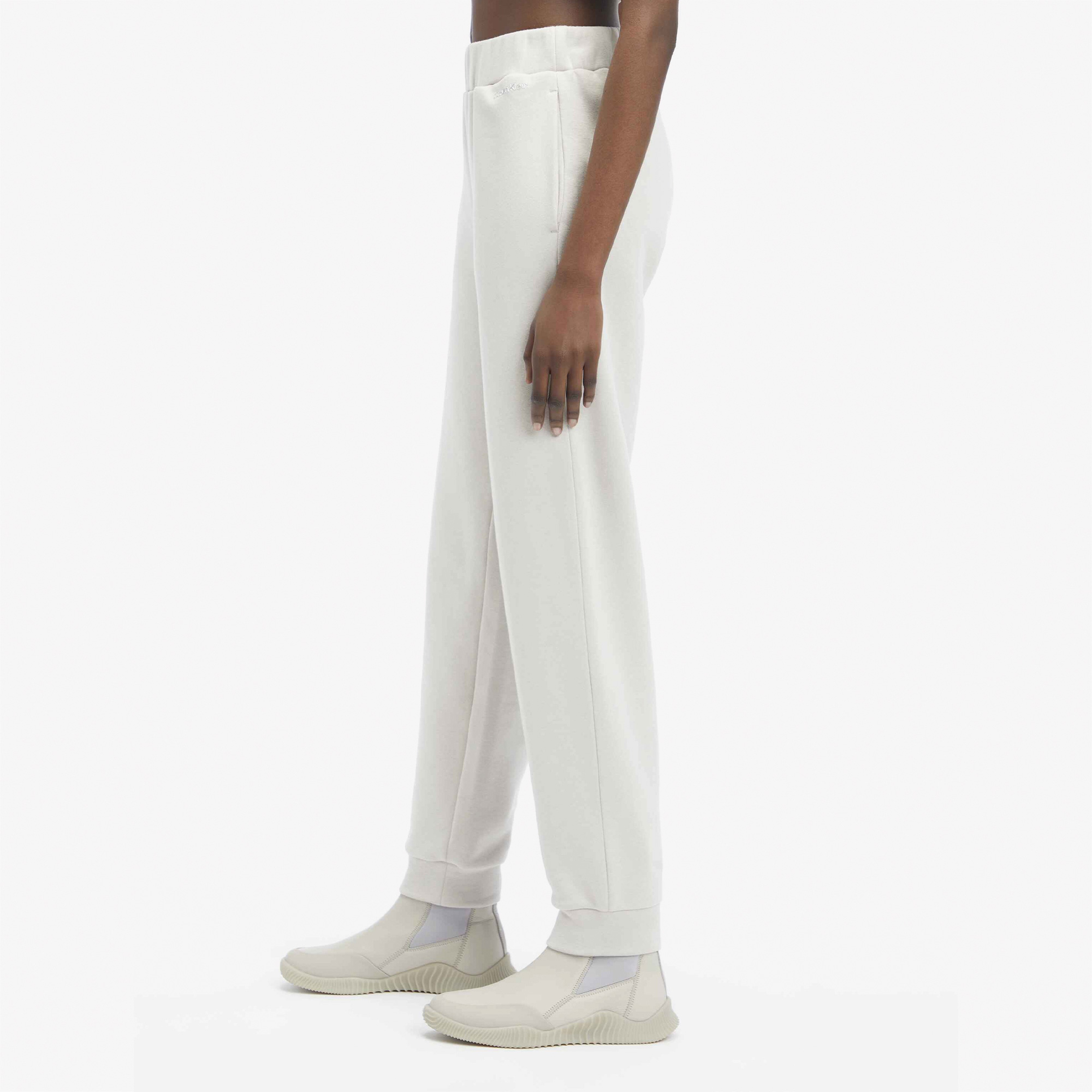 Calvin Klein Premium Essentials Kadın Gri Eşofman Altı