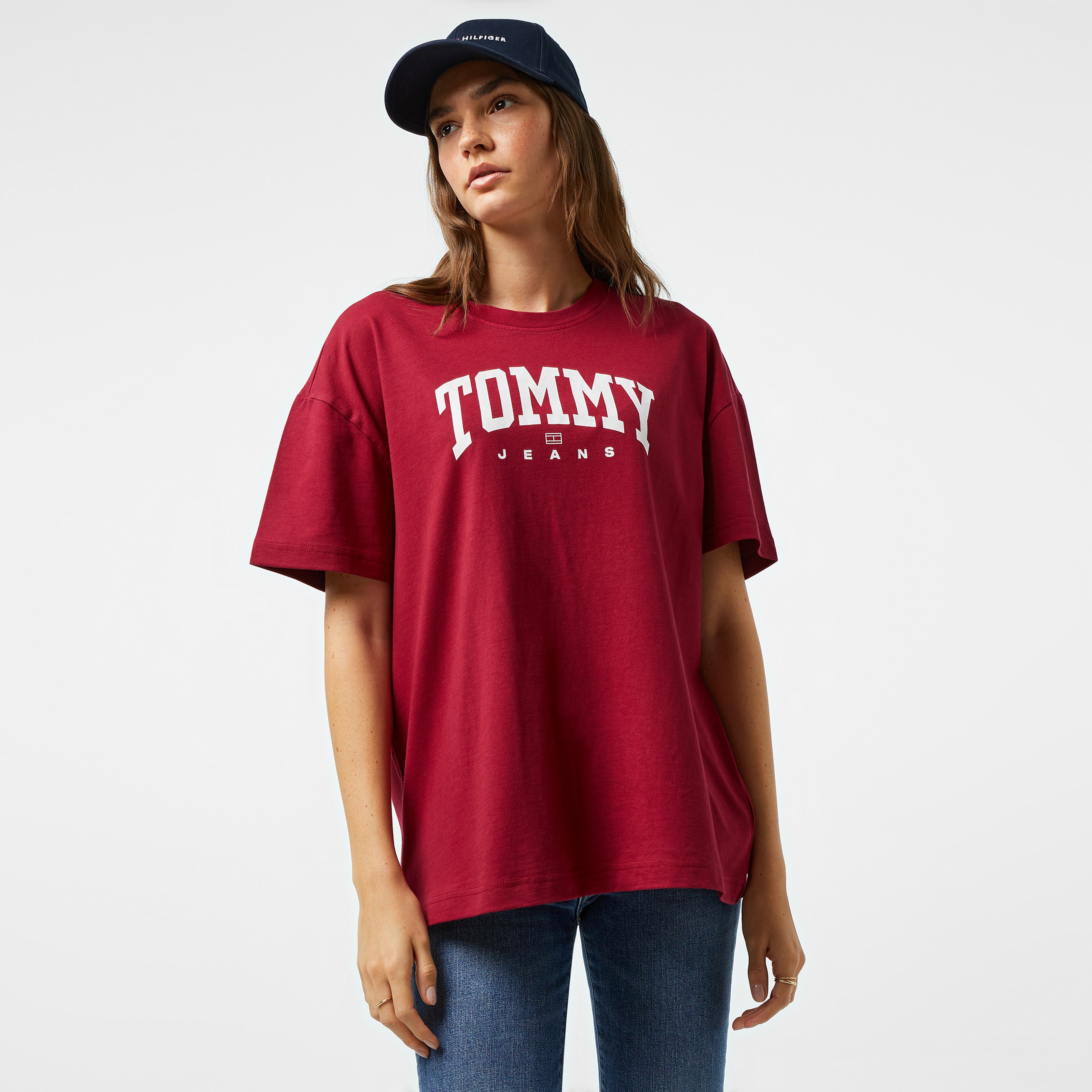 Tommy Jeans Kadın Kırmızı T-Shirt
