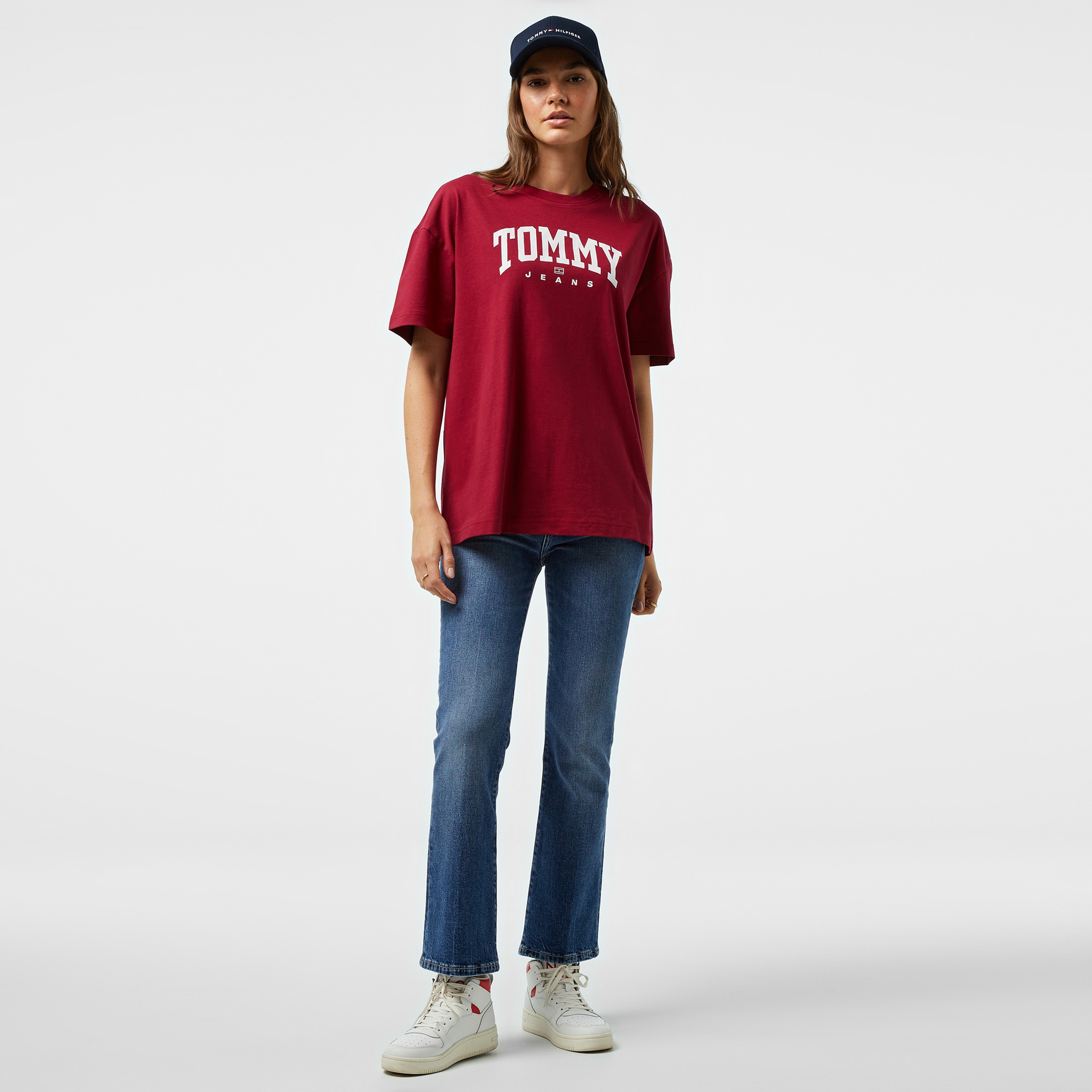Tommy Jeans Kadın Kırmızı T-Shirt