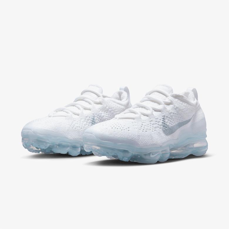Nike Air VaporMax 2023 Flyknit Kadın Beyaz Spor Ayakkabı