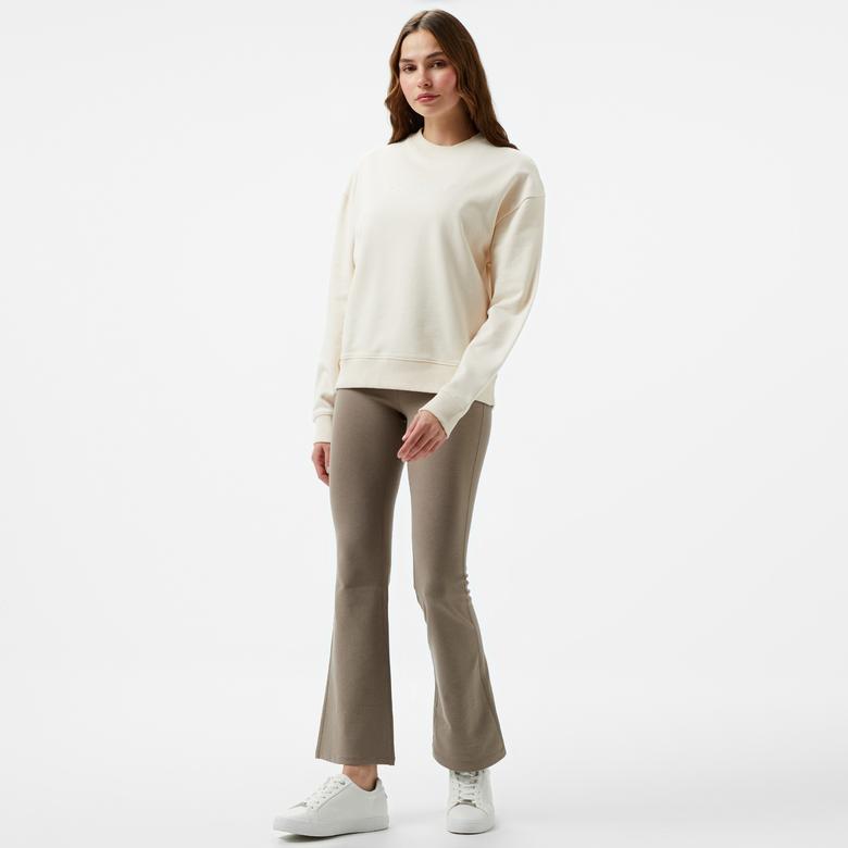 Calvin Klein Hero Logo Kadın Krem Sweatshirt