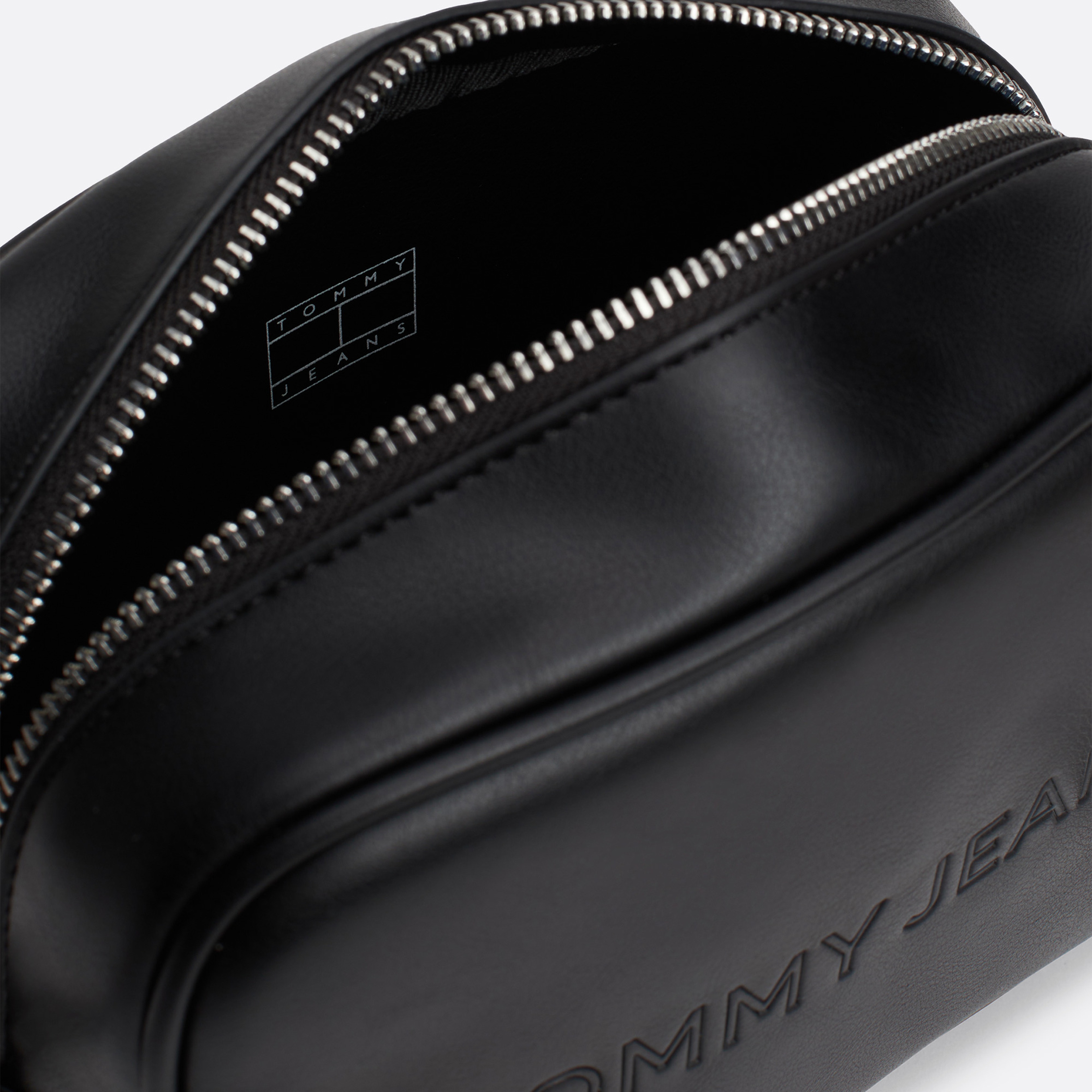 Tommy Jeans Essential Embossed Logo Kadın Siyah Çanta