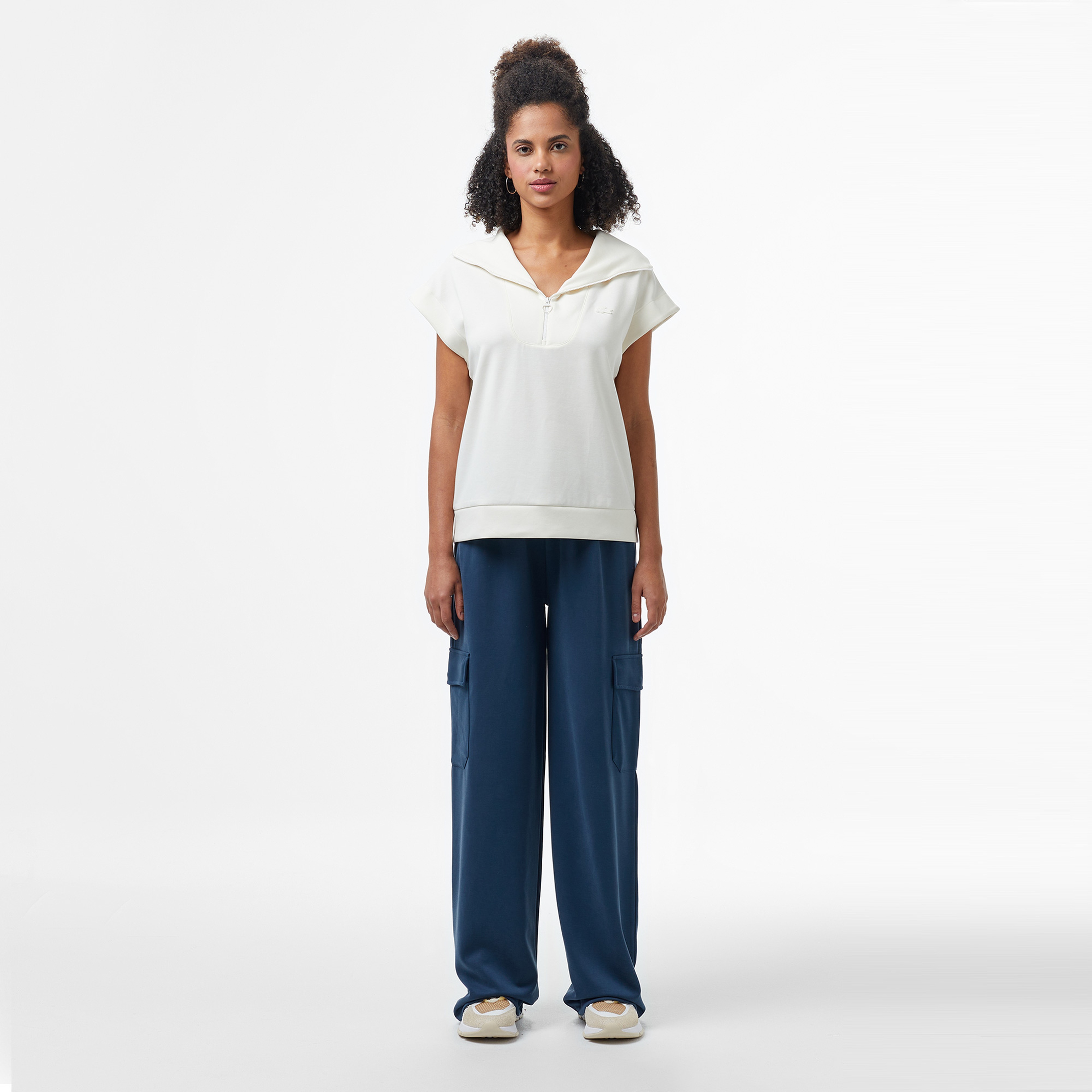 Kadın Kısa Kollu Yarım Fermuarlı Beyaz Sweatshirt