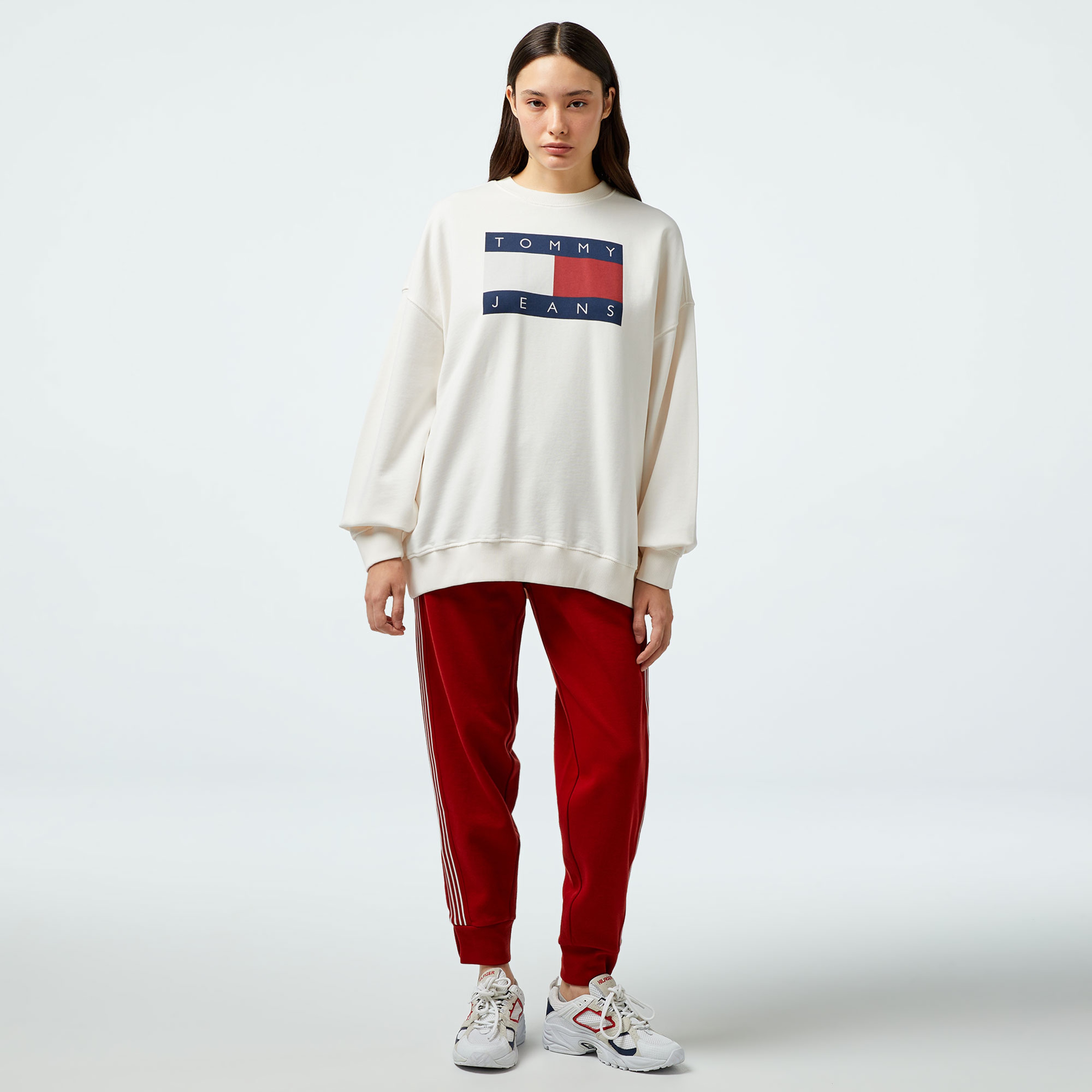 Tommy Jeans Kadın Beyaz Sweatshirt