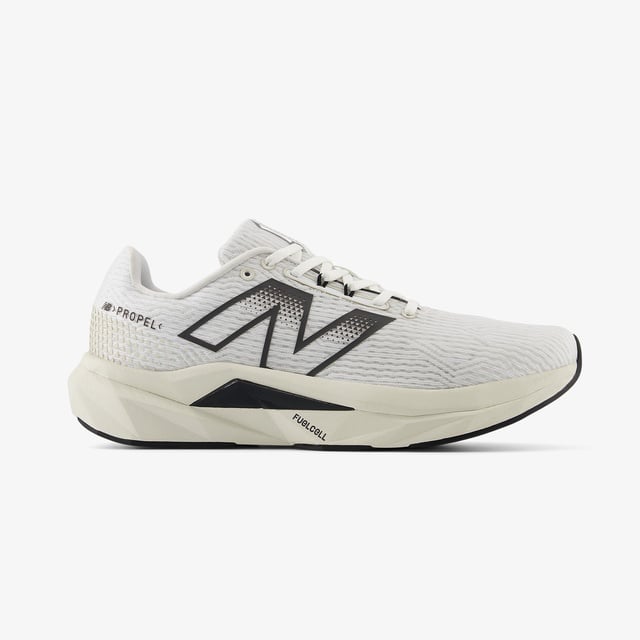New Balance New Balance FuelCell Propel v5 Erkek Beyaz Spor Ayakkabı Occasion'da! Beyaz - 2. görsel