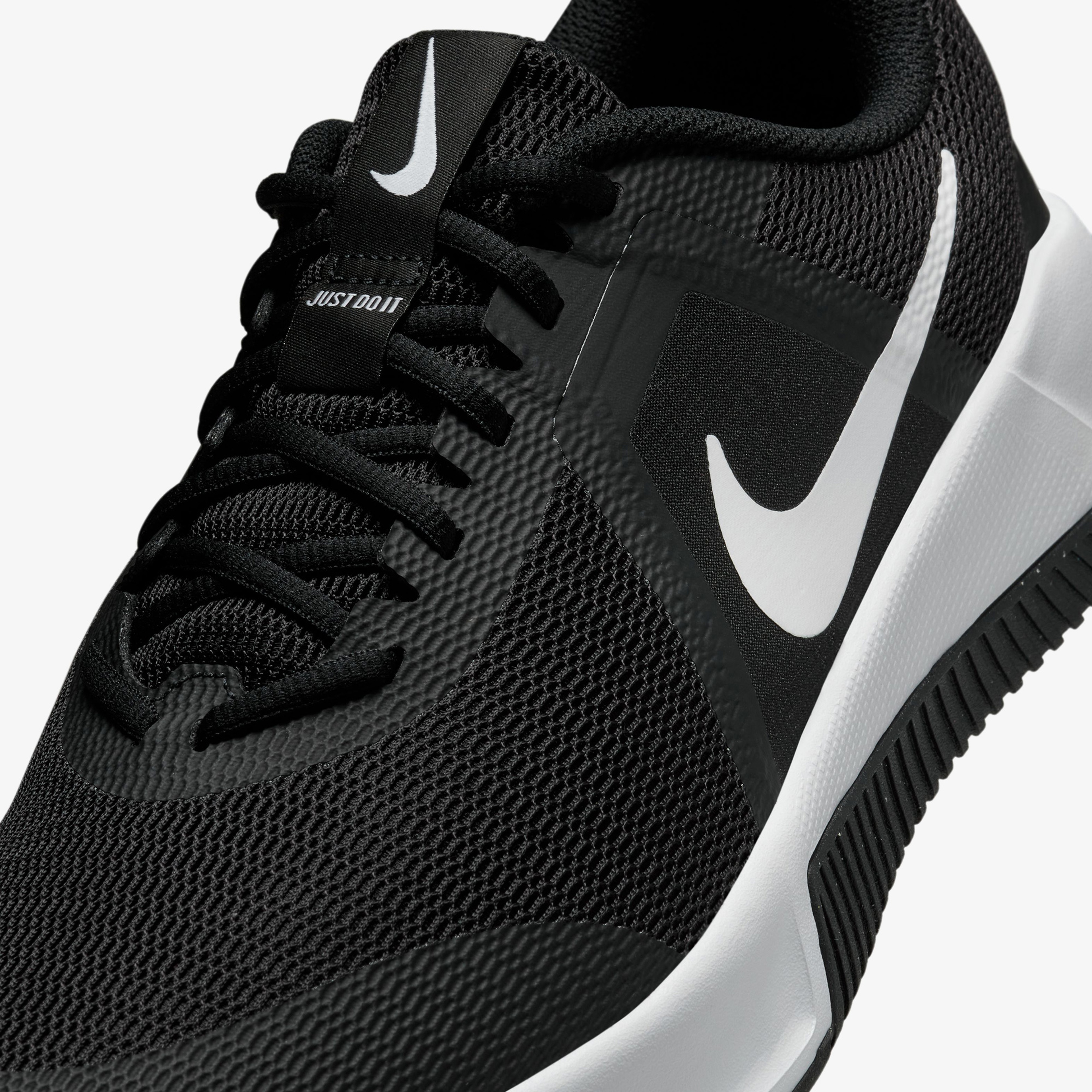 Nike MC Trainer 3 Erkek Siyah Antrenman Ayakkabısı