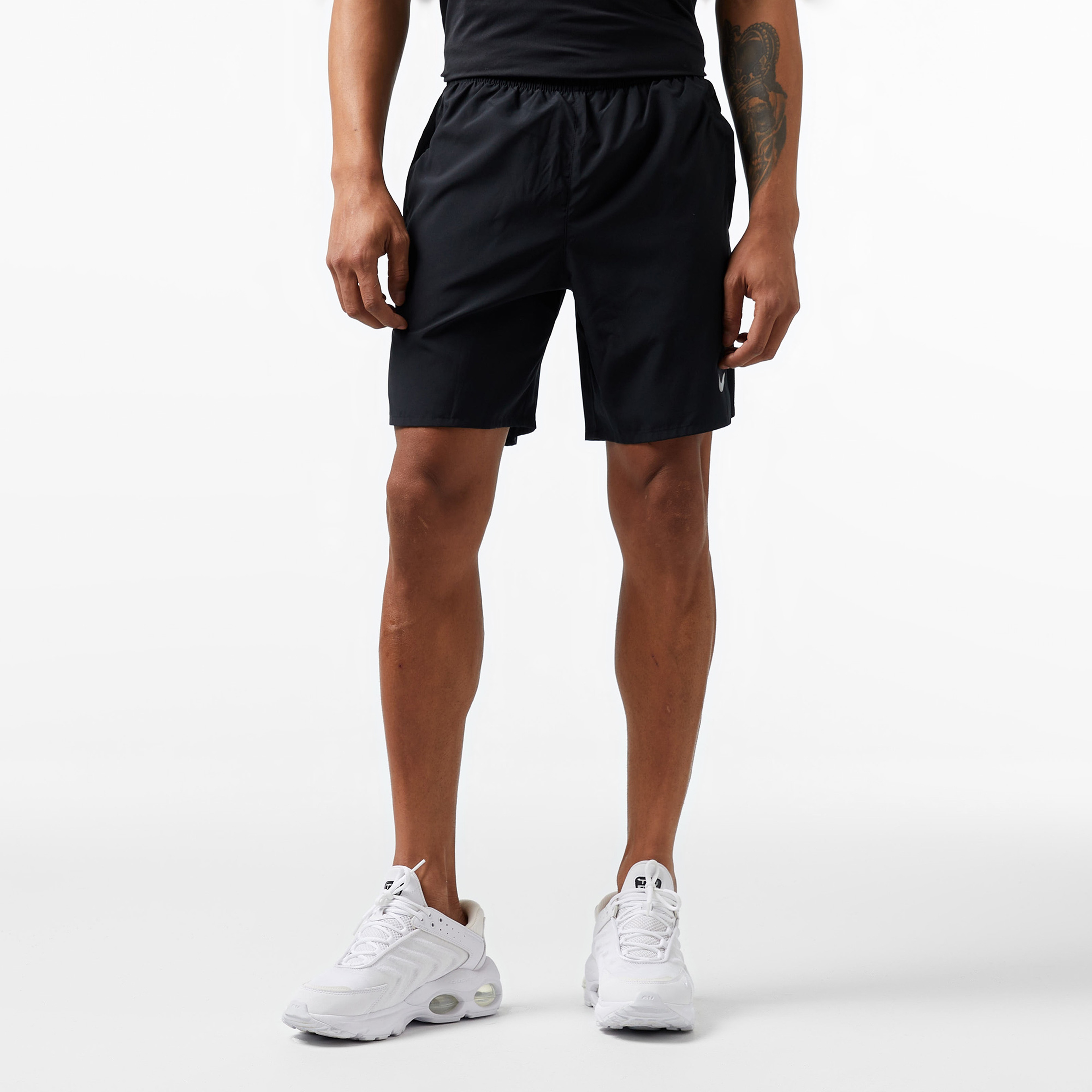 Nike Dri-Fit Challenger 18cm Erkek Siyah Şort