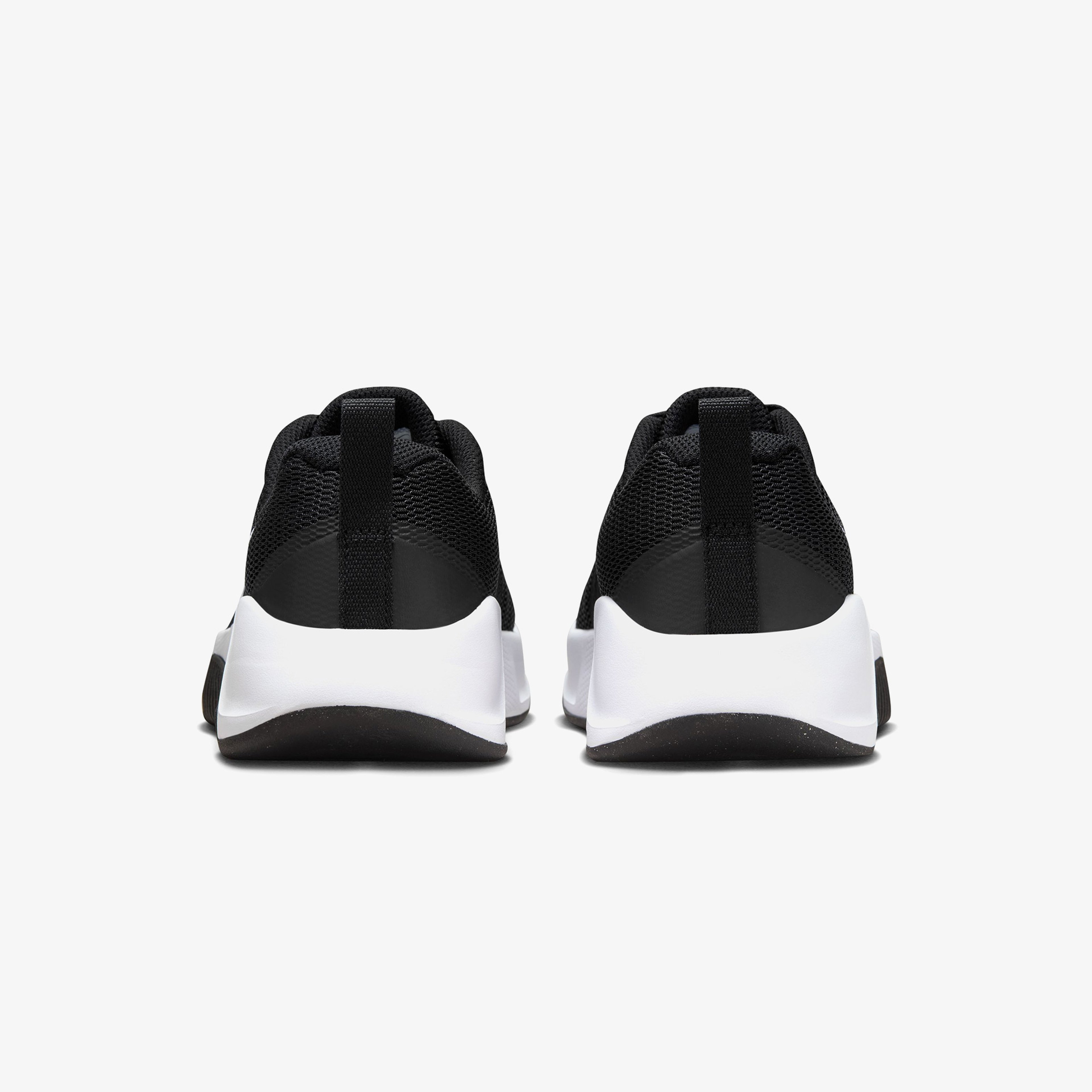 Nike MC Trainer 3 Kadın Siyah Spor Ayakkabı