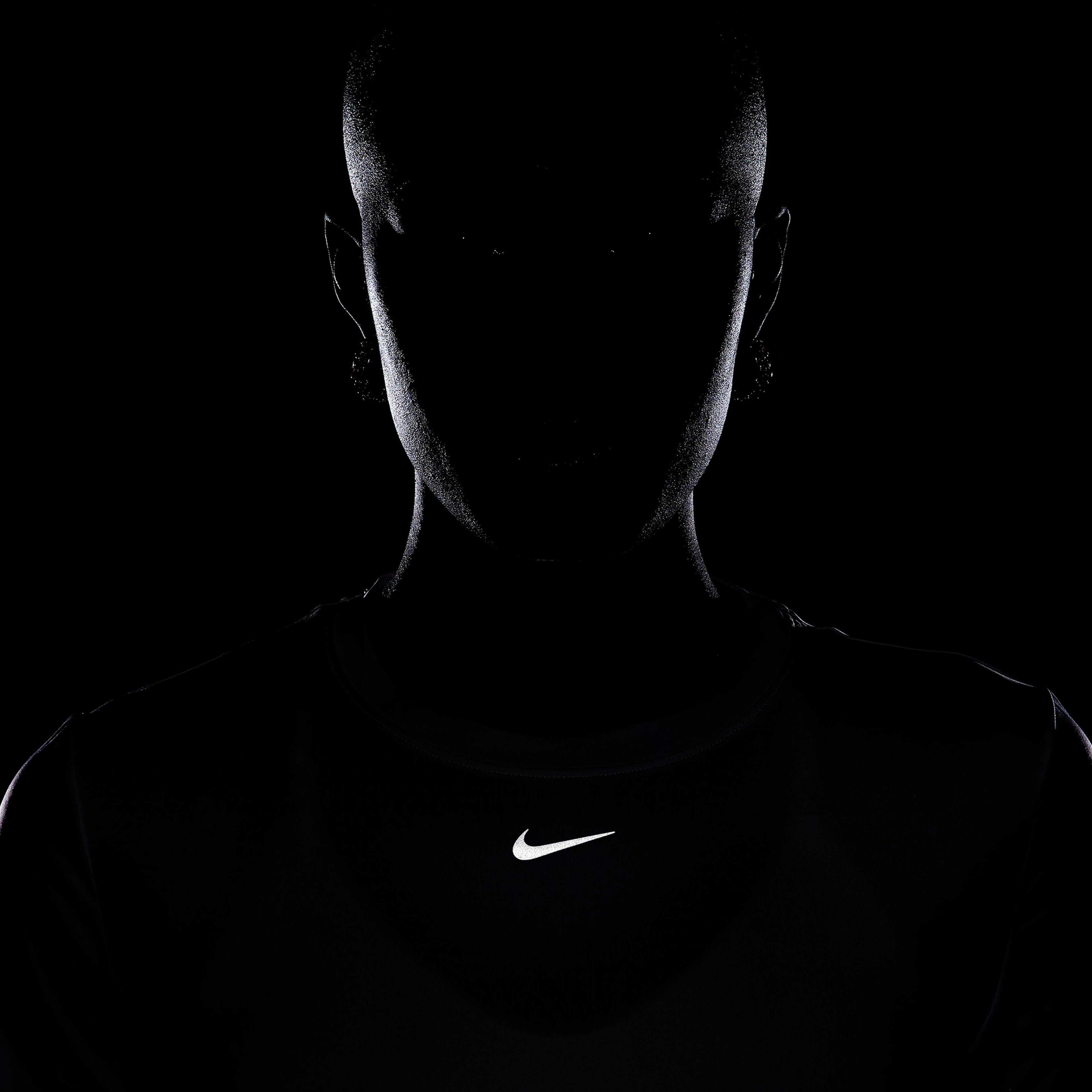 Nike One Classic Dri-Fit Kadın Beyaz T-Shirt