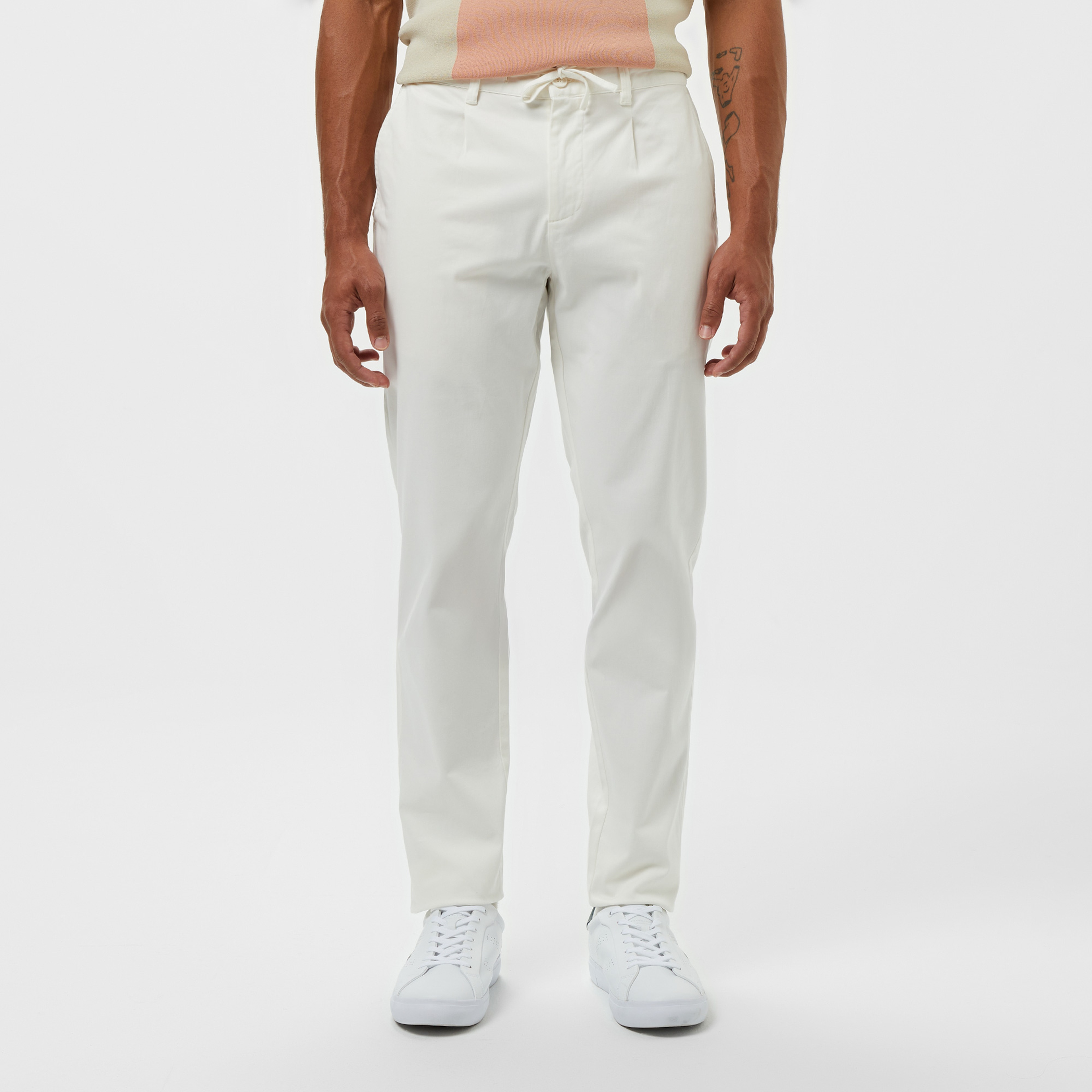 Erkek Tapered Fit Beyaz Pantolon