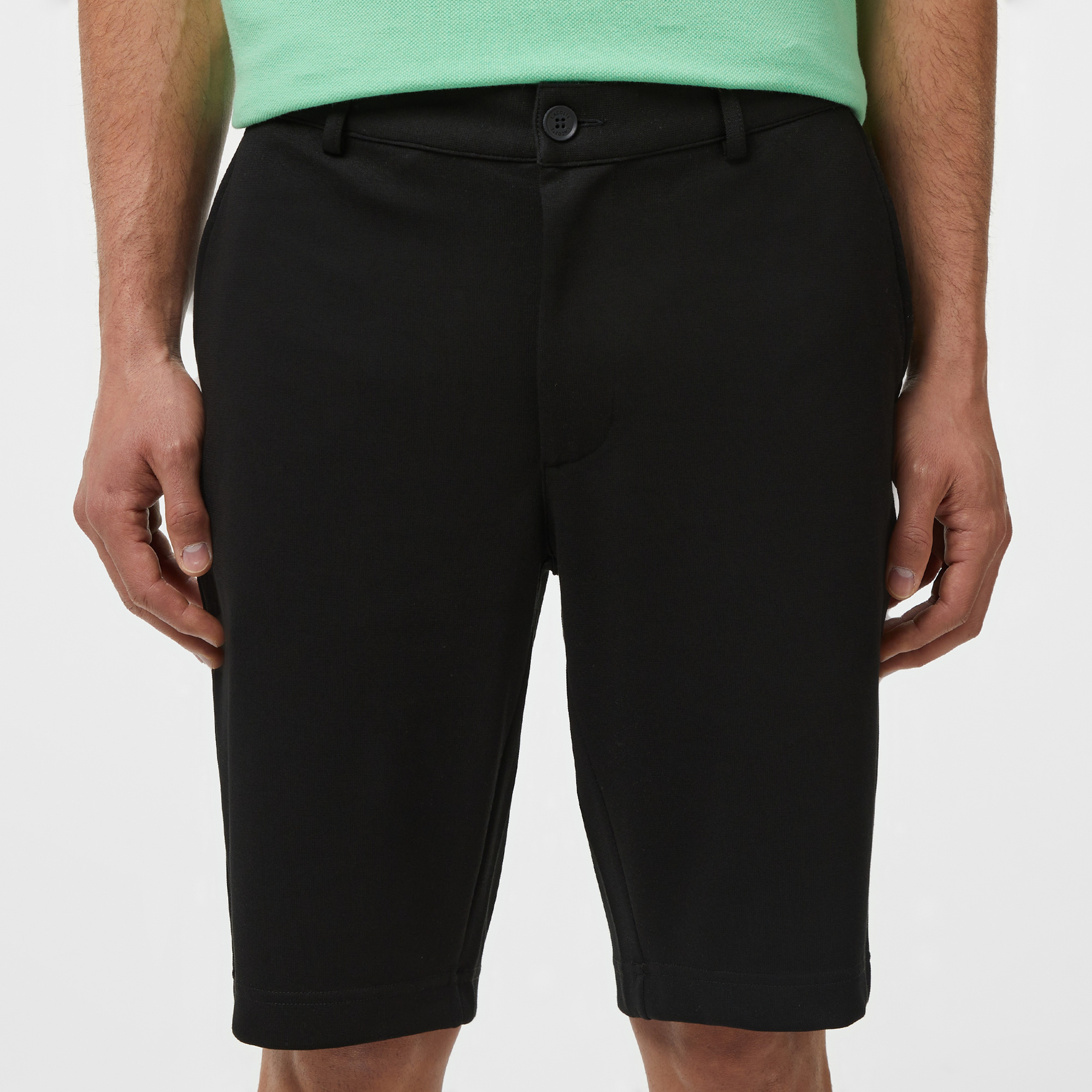 Erkek Tapered Fit Siyah Bermuda Şort