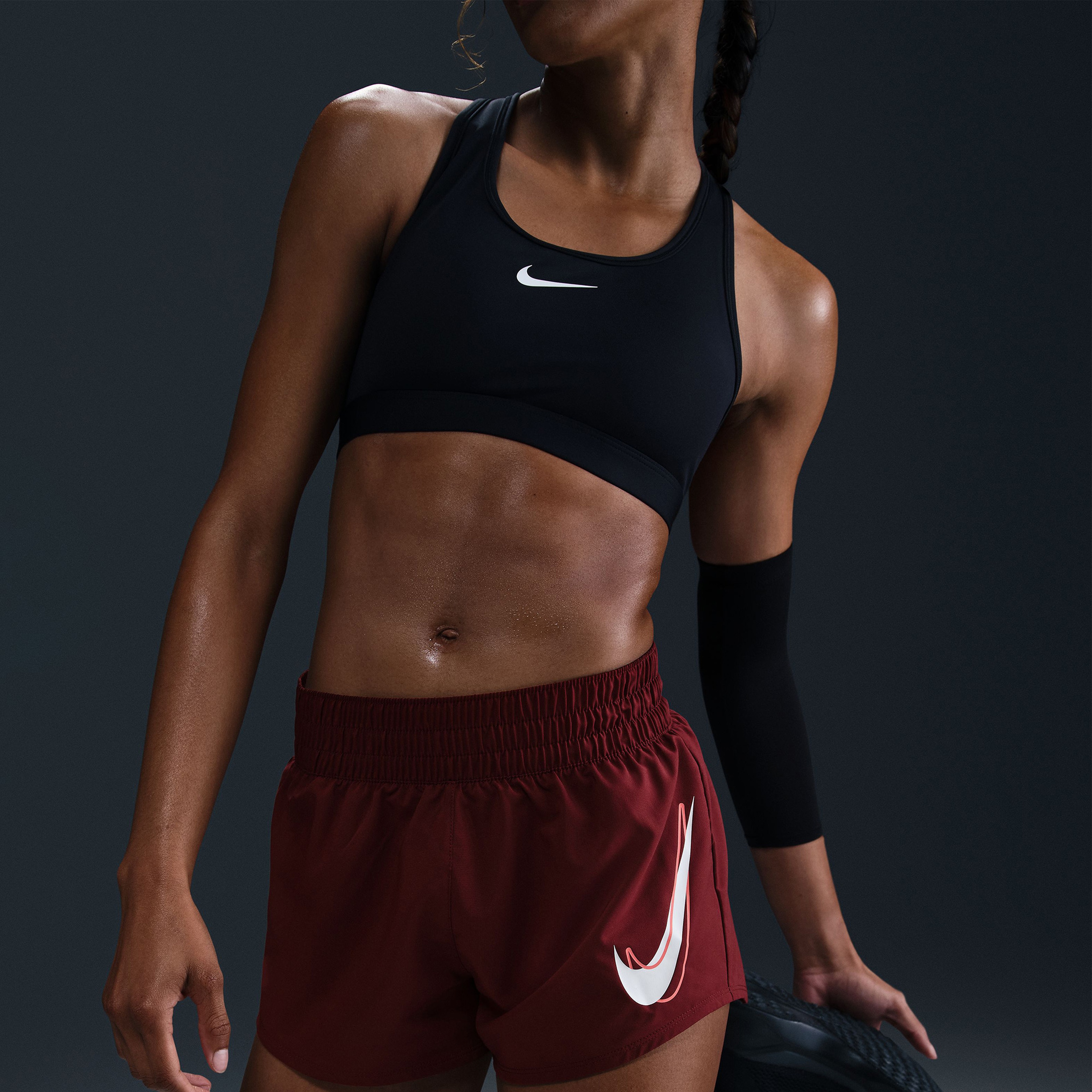 Nike One Swoosh Dri-Fit Kadın Bordo Şort