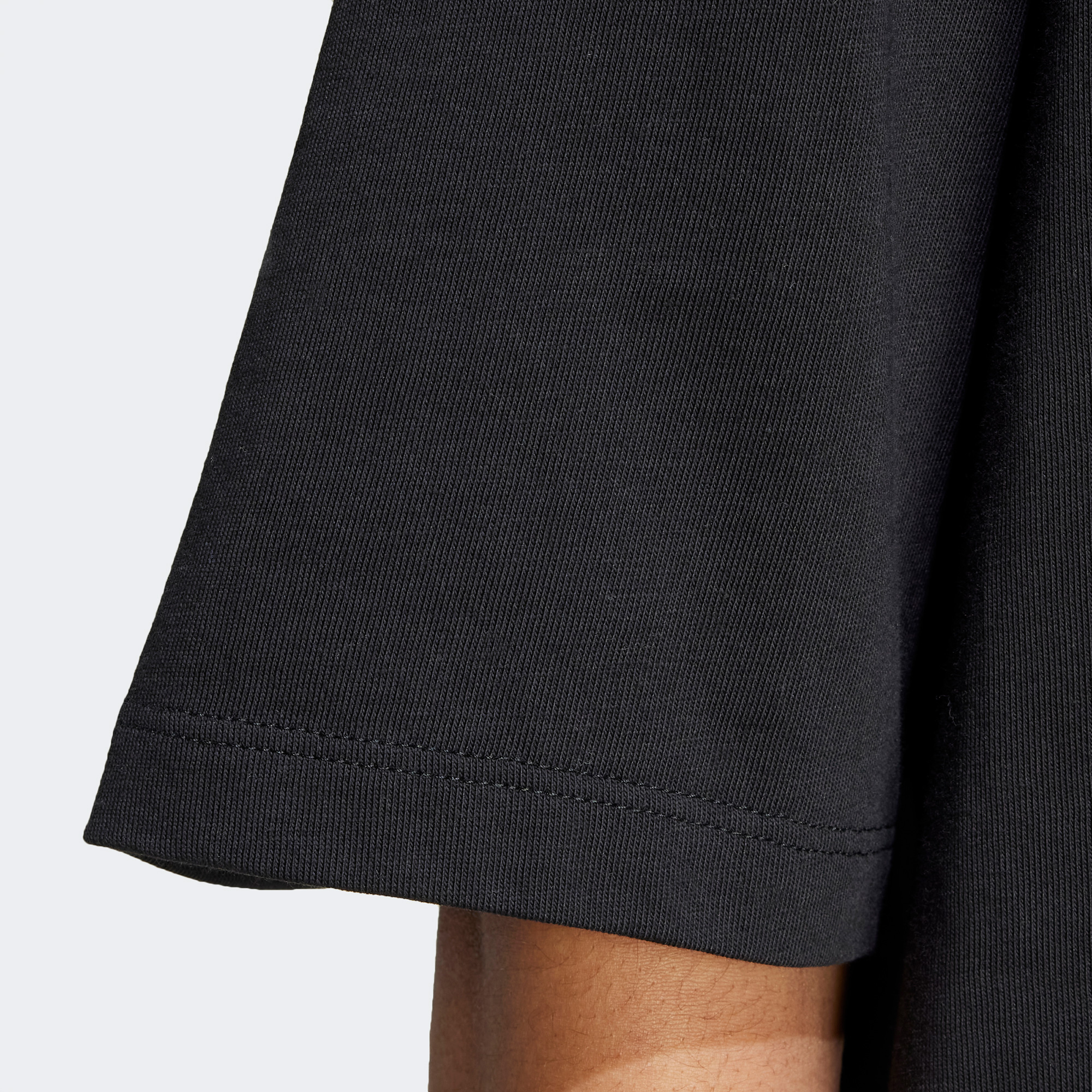 adidas Essentials Boyfriend Kadın Siyah T-Shirt