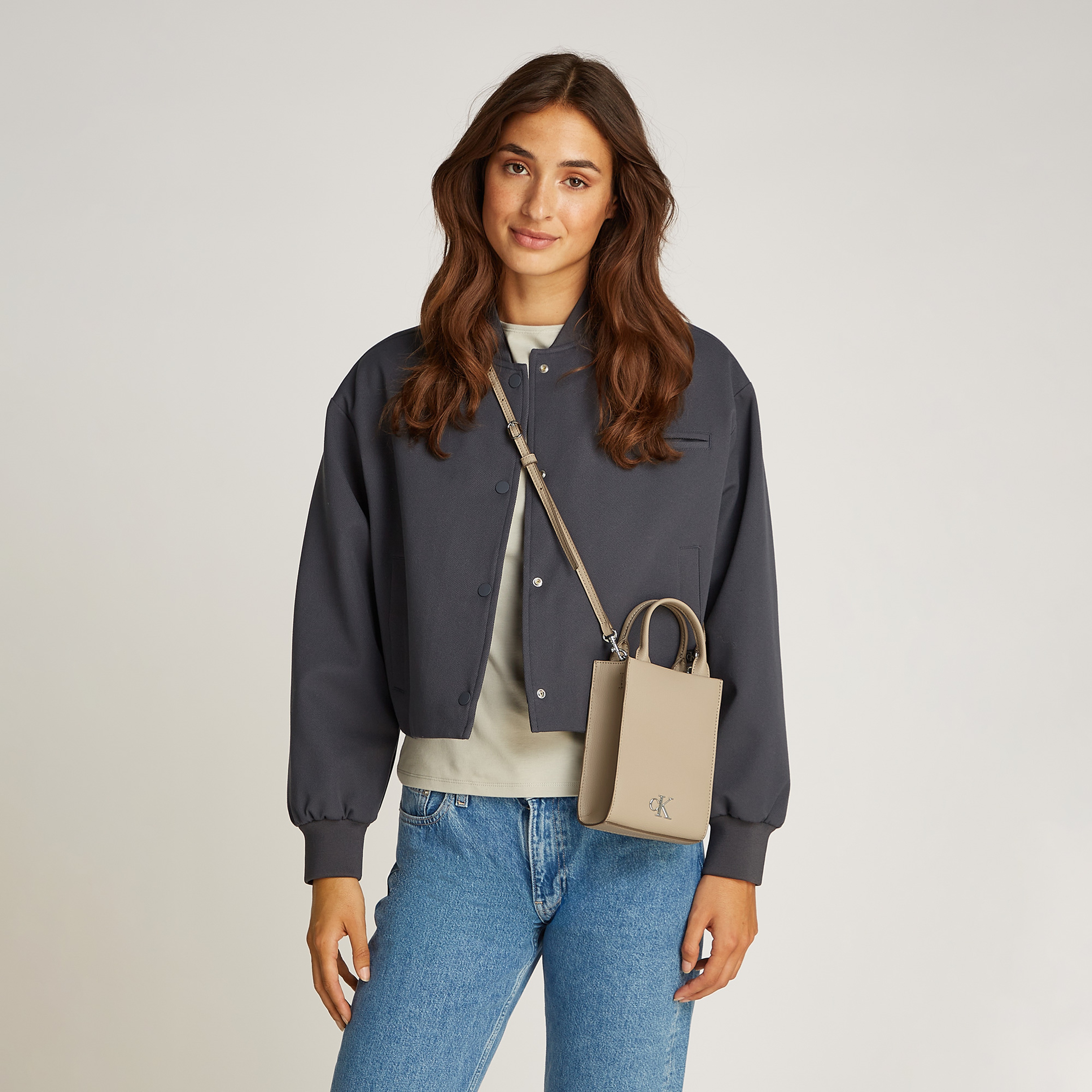 Calvin Klein Minimal Monogram Tote18 Kadın Bej El Çantası