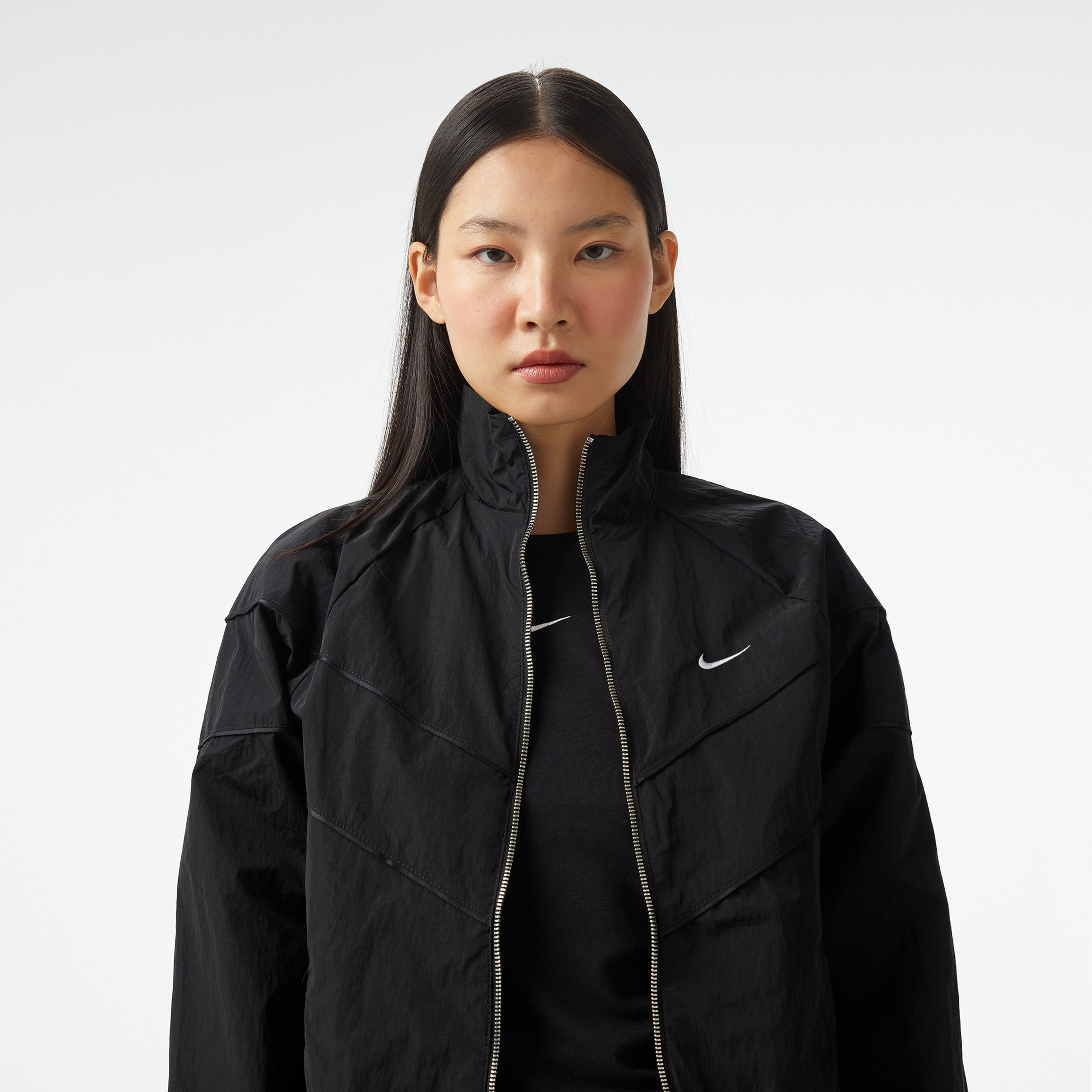 Nike Windrunner Kadın Siyah Ceket