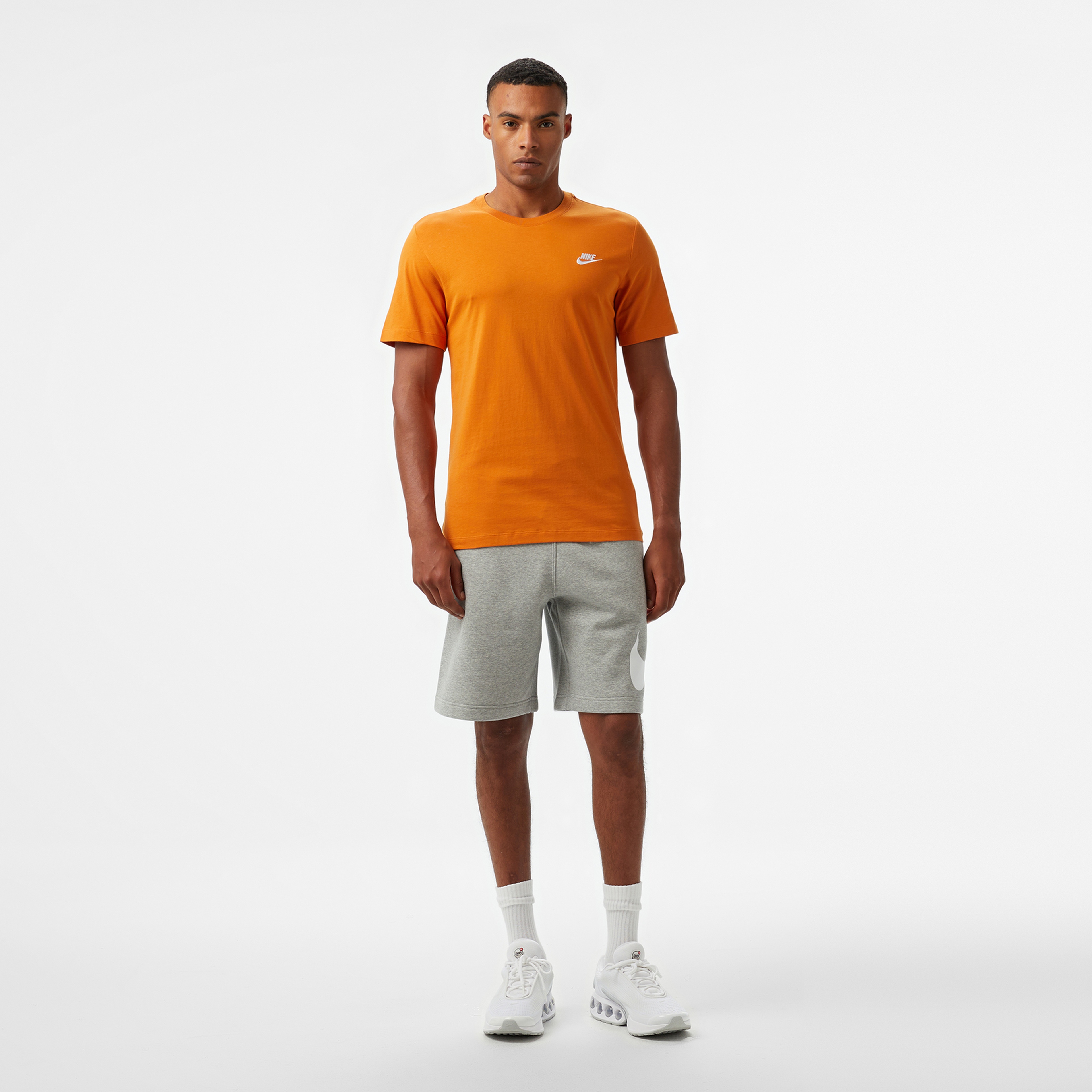 Nike Sportswear Club Erkek Turuncu T-Shirt