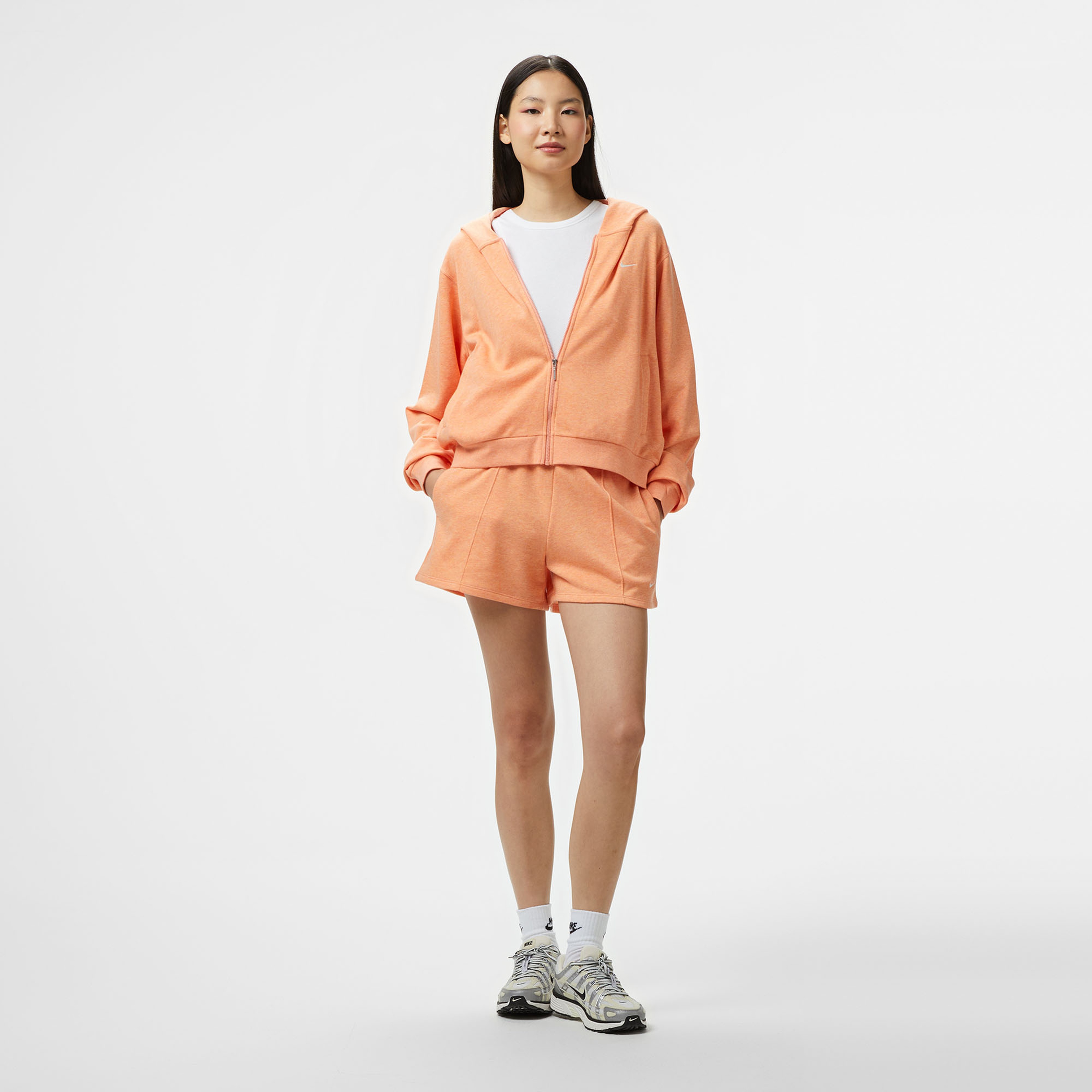 Nike Sportswear Kadın Turuncu Şort