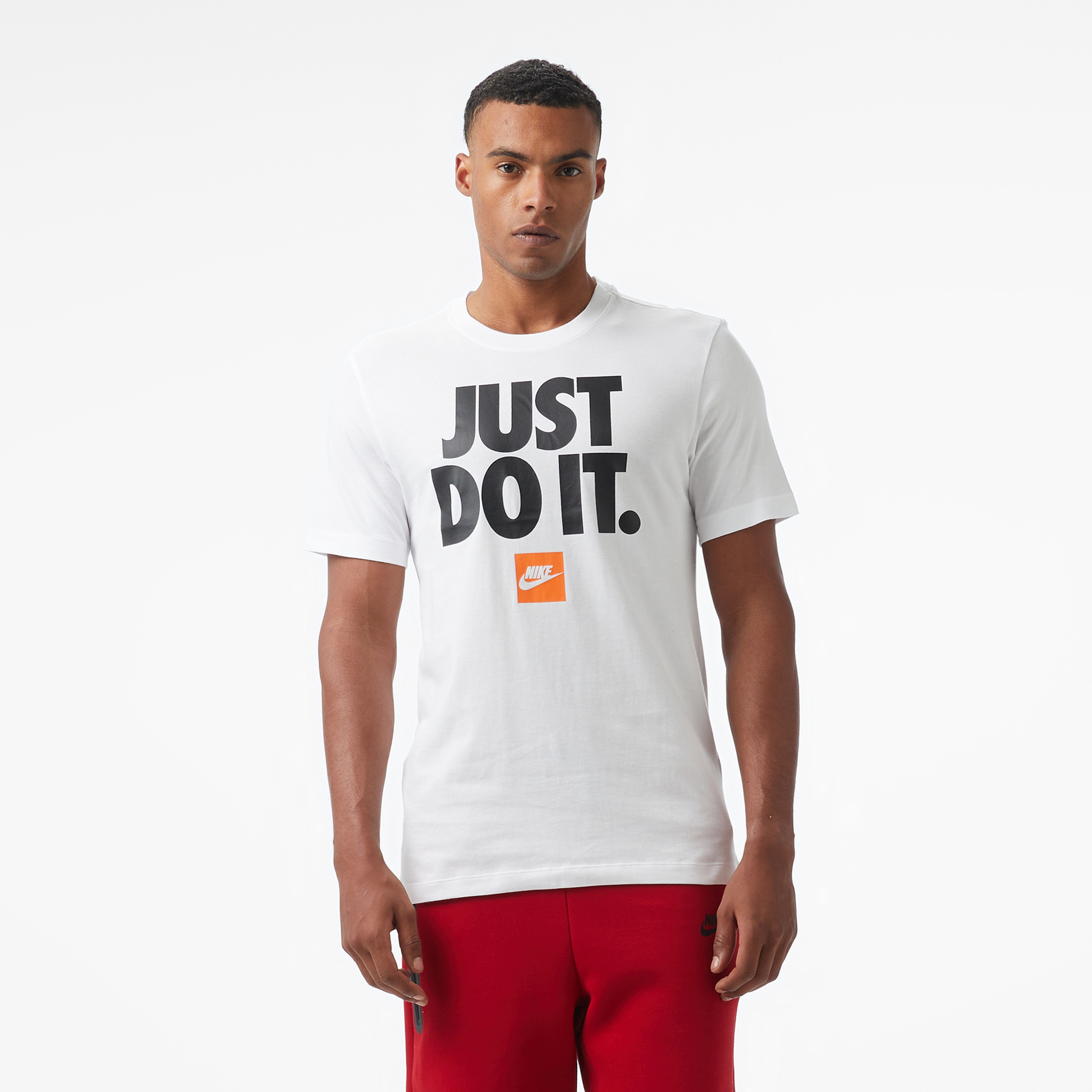 Nike Sportswear 'Just Do It' Erkek Beyaz T-Shirt